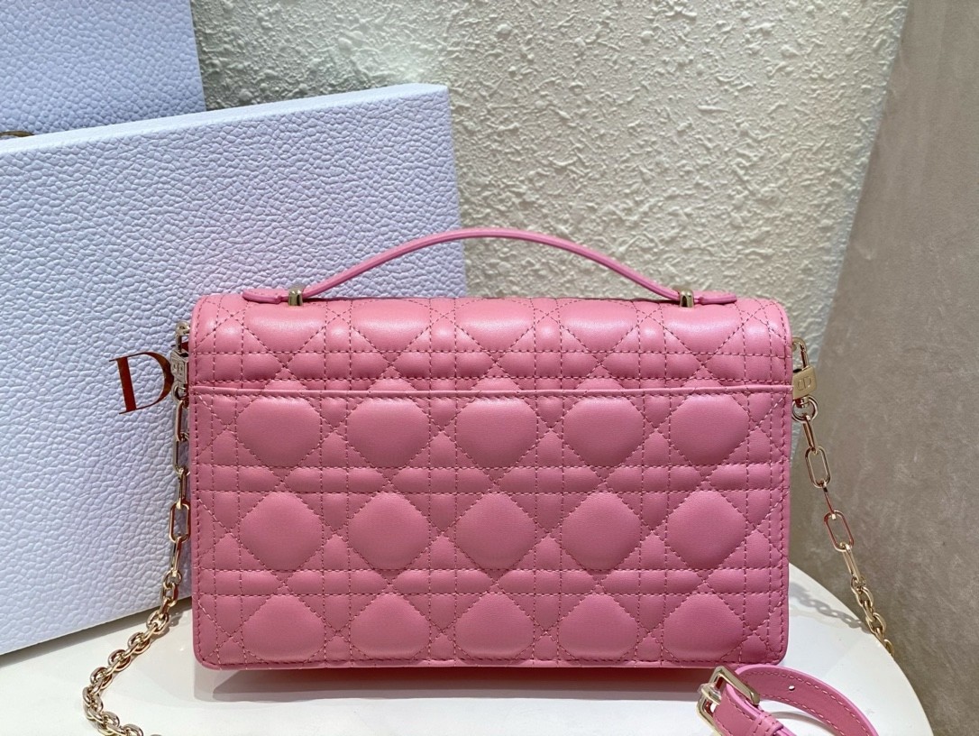 D*or miss D*or top handle bag in melocoton pink cannage lambskin