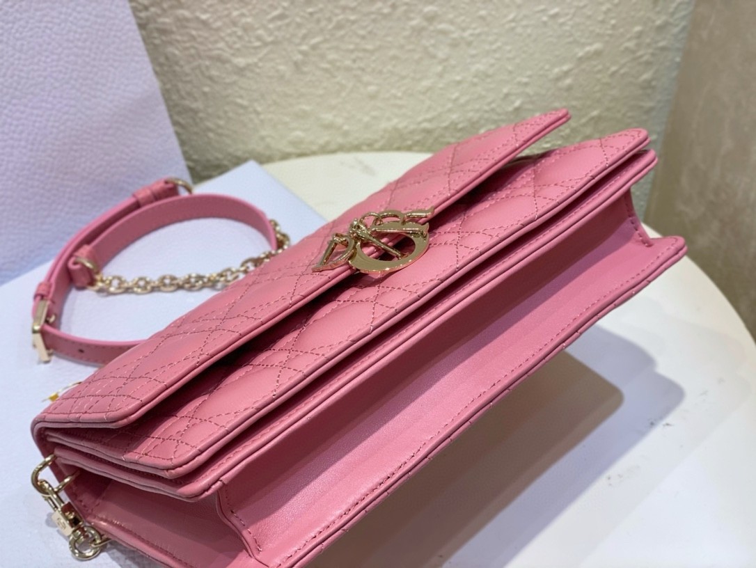D*or miss D*or top handle bag in melocoton pink cannage lambskin