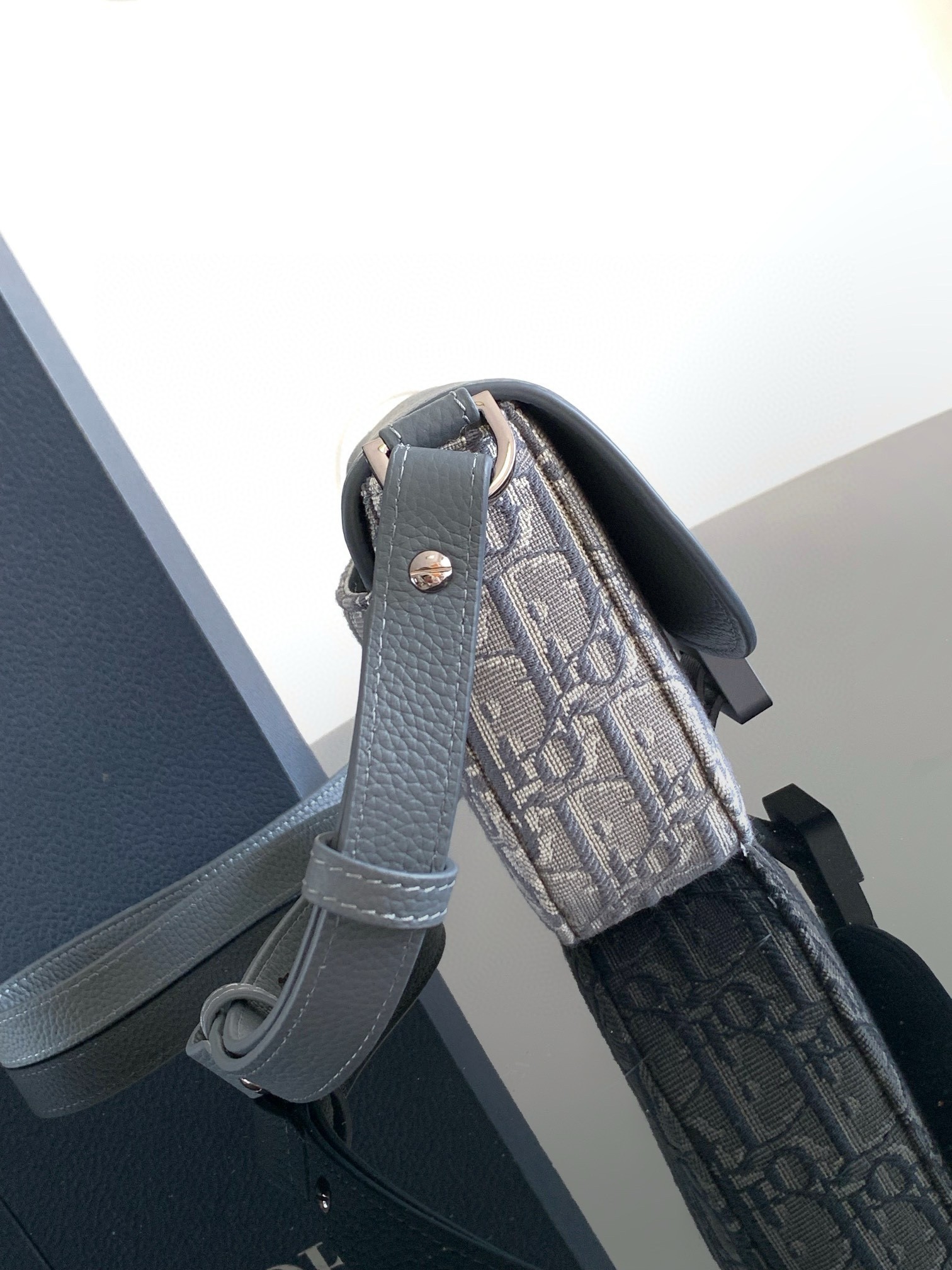 D*or mini saddle messenger bag in grey oblique jacquard and calfskin