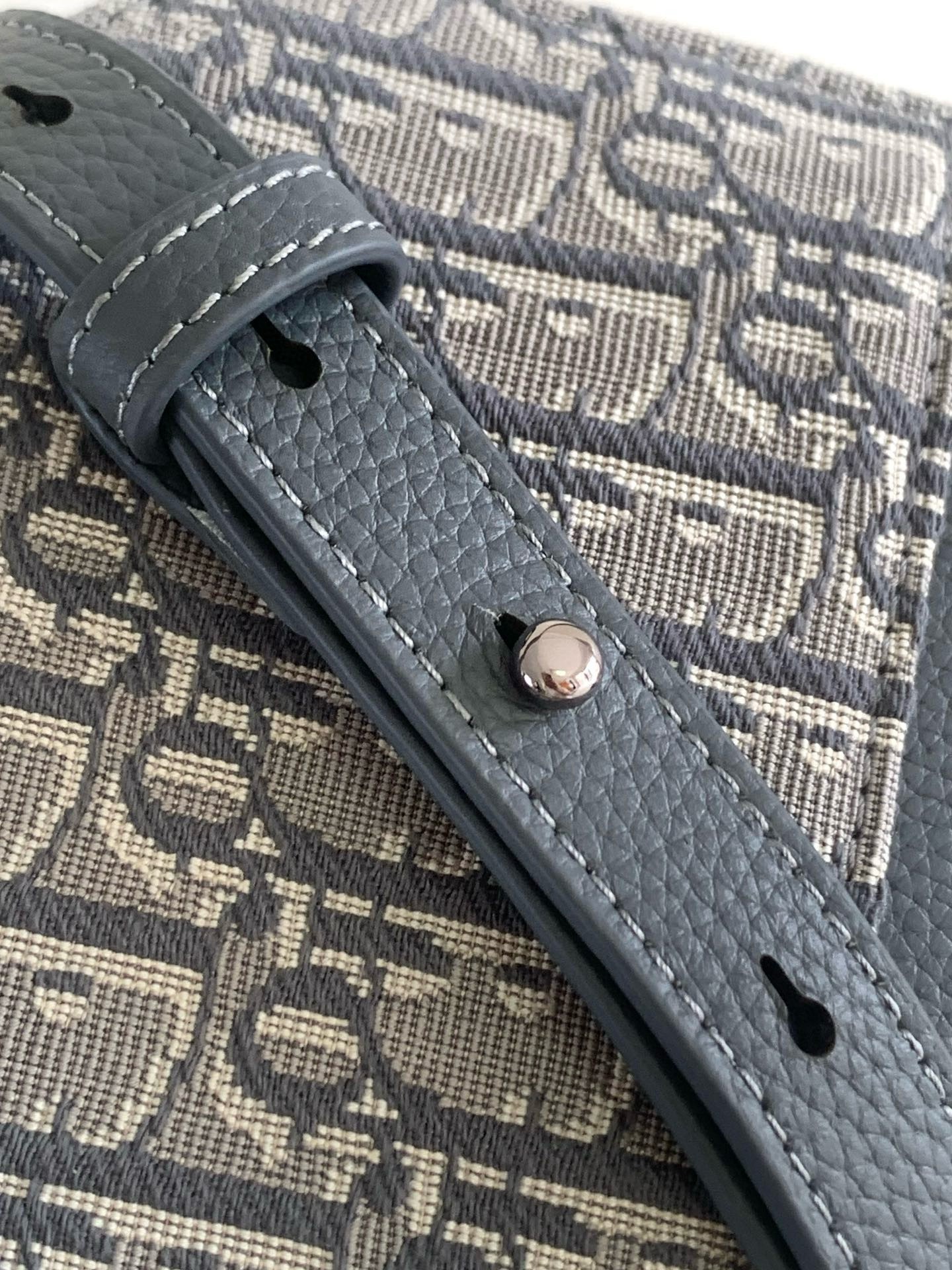 D*or mini saddle messenger bag in grey oblique jacquard and calfskin