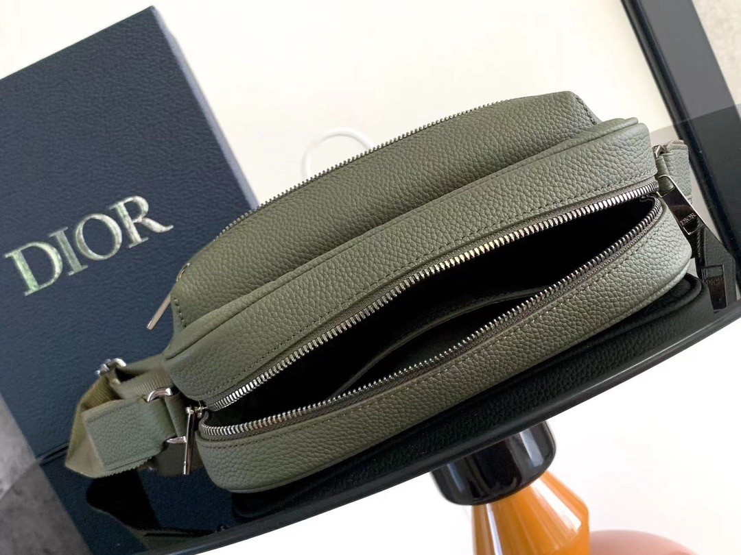 D*or rider 2.0 zipped messenger bag in khaki gravity leather