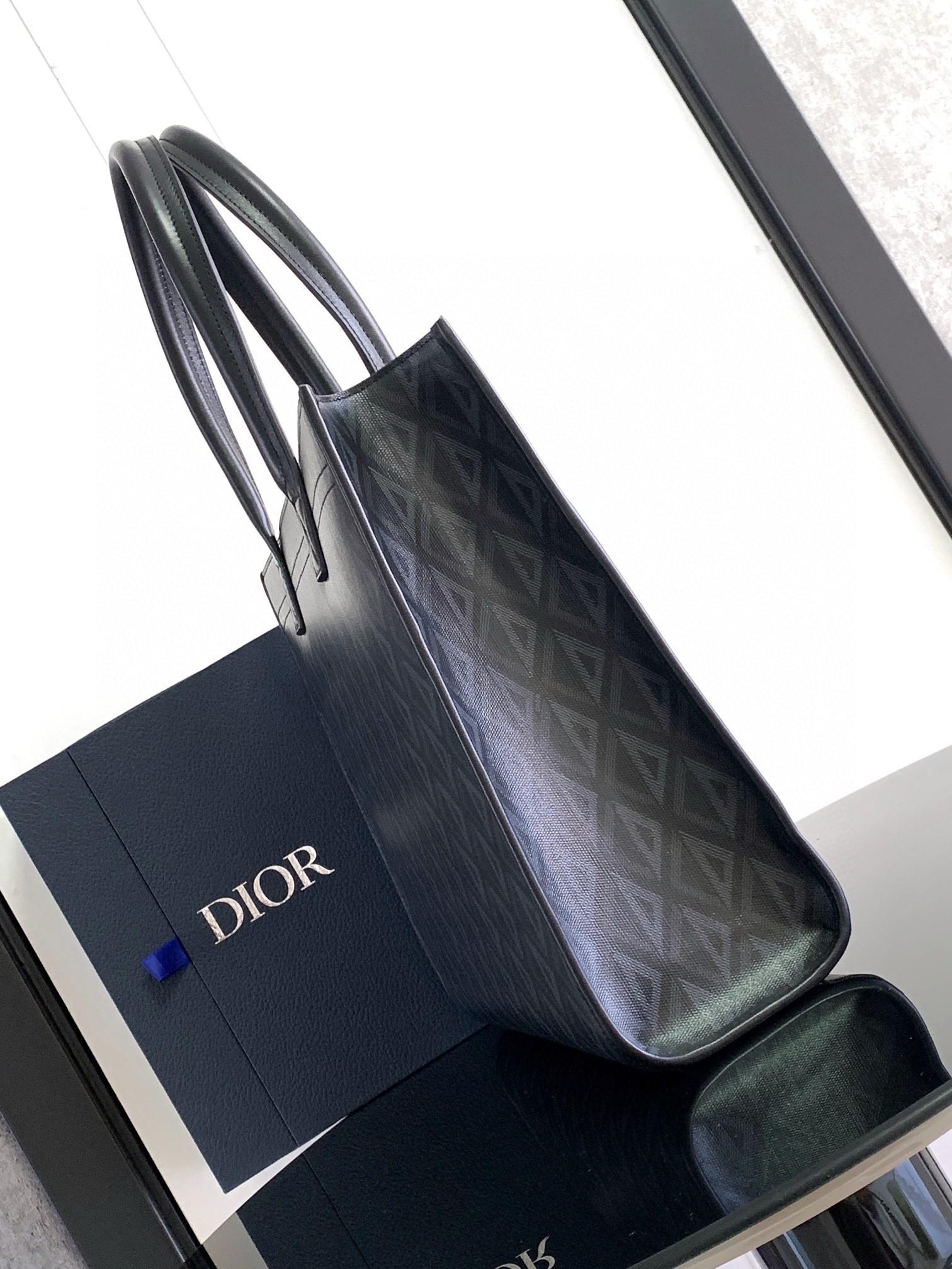 D*or safari tote bag in black cd diamond canvas