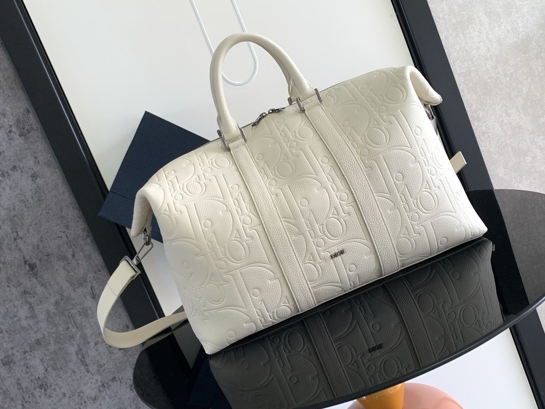D*or weekender 40 bag in beige D*or gravity leather