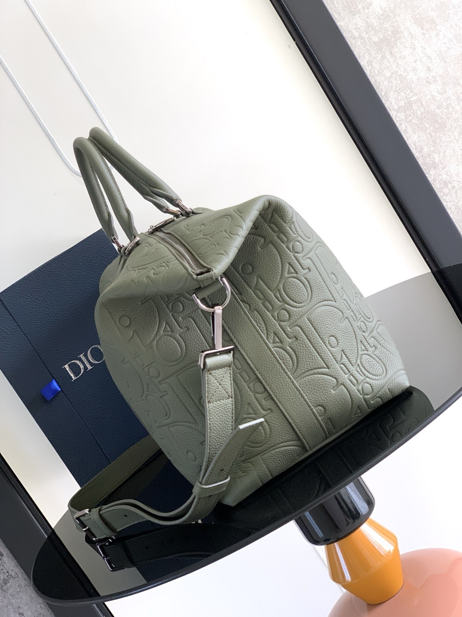 D*or weekender 40 bag in khaki D*or gravity leather