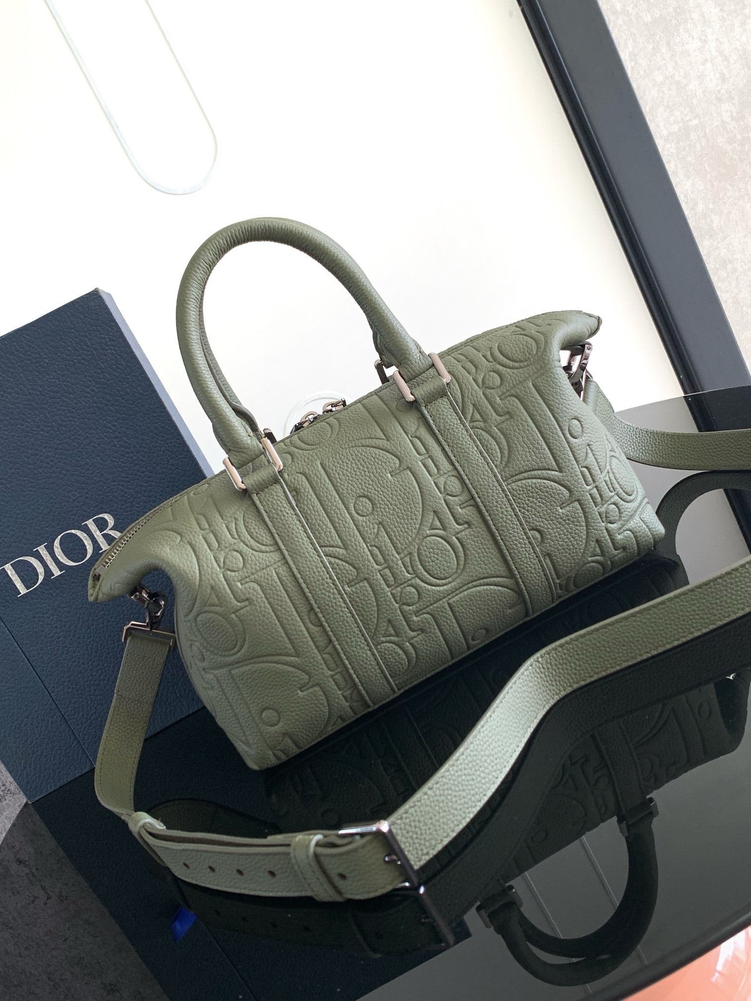 D*or weekender 25 bag in khaki D*or gravity leather