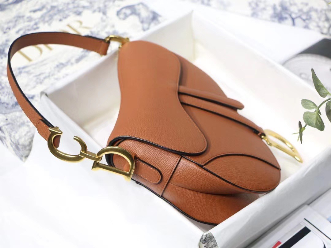 D*or saddle bag in brown grained calfskin