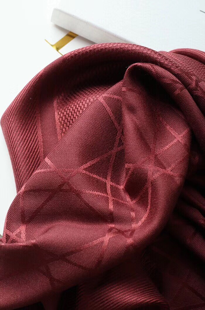 ch**an D*or bordeaux cannage shawl 140 cm