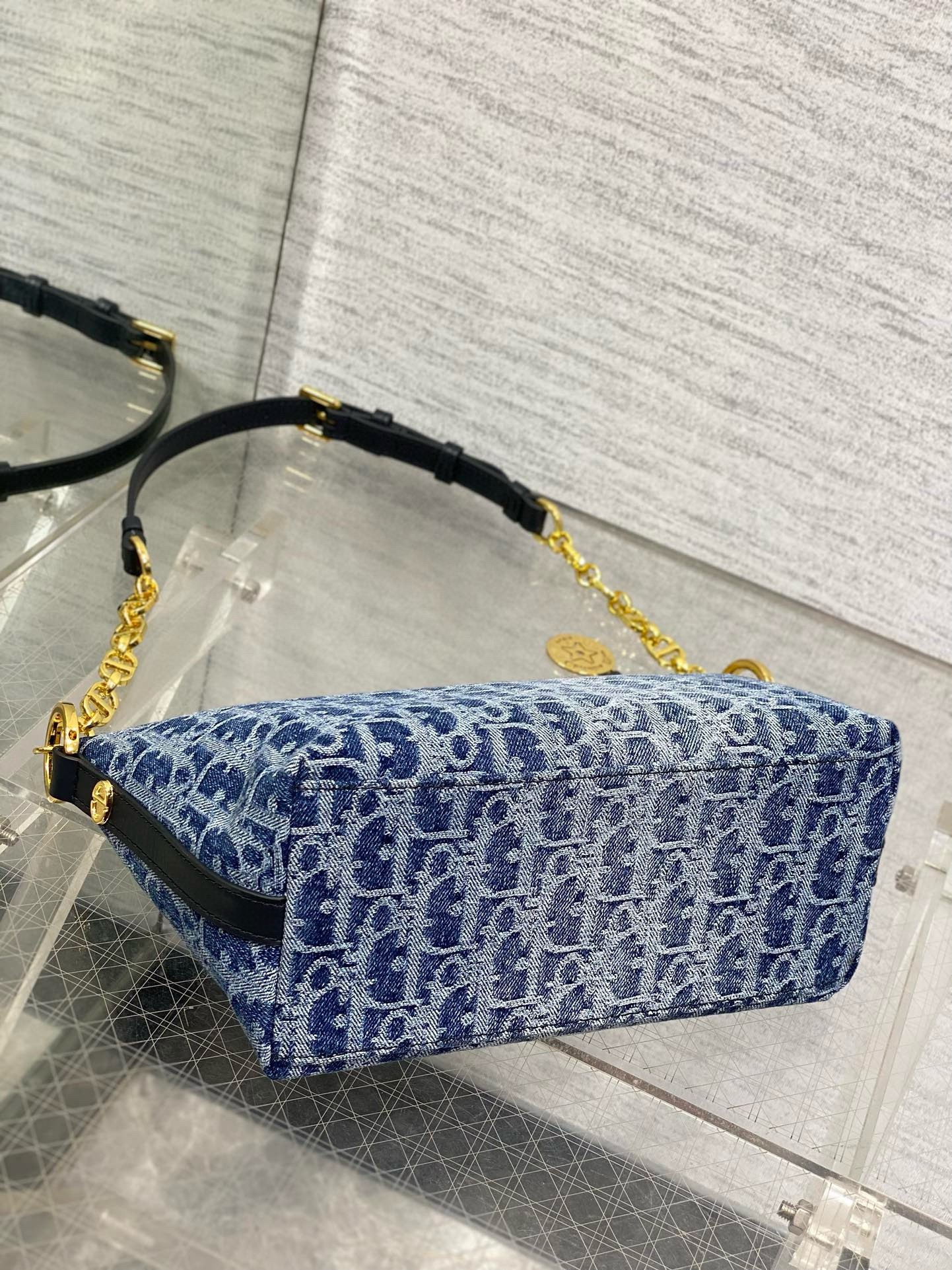 D*or D*orstar hobo bag with chain in blue denim oblique jacquard