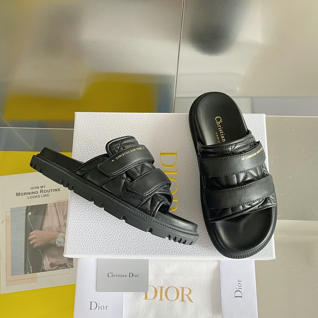 D*or dio(r)evolution slides in black quilted cannage calfskin