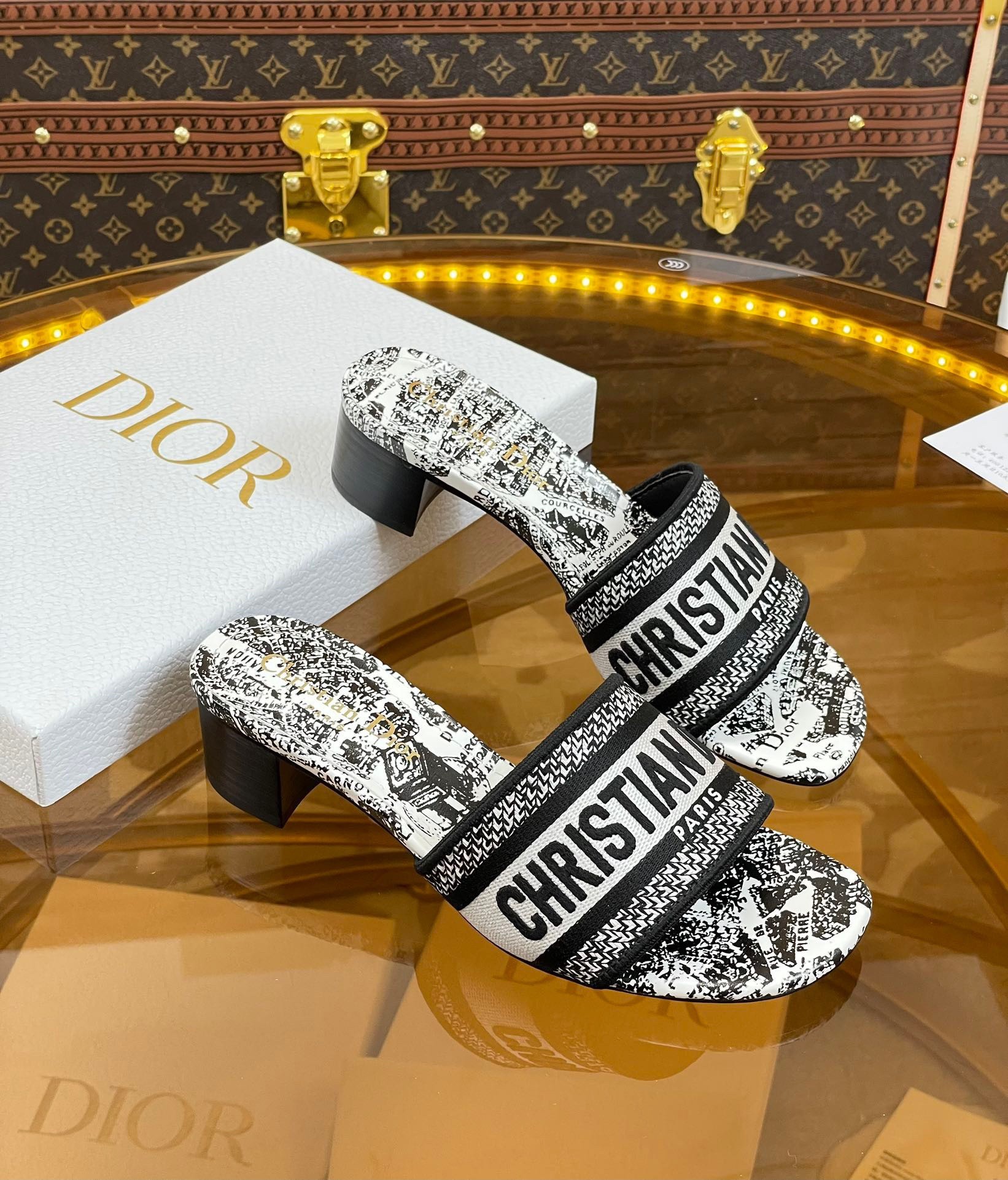 D*or dway heeled slides in white plan de paris embroidered cotton