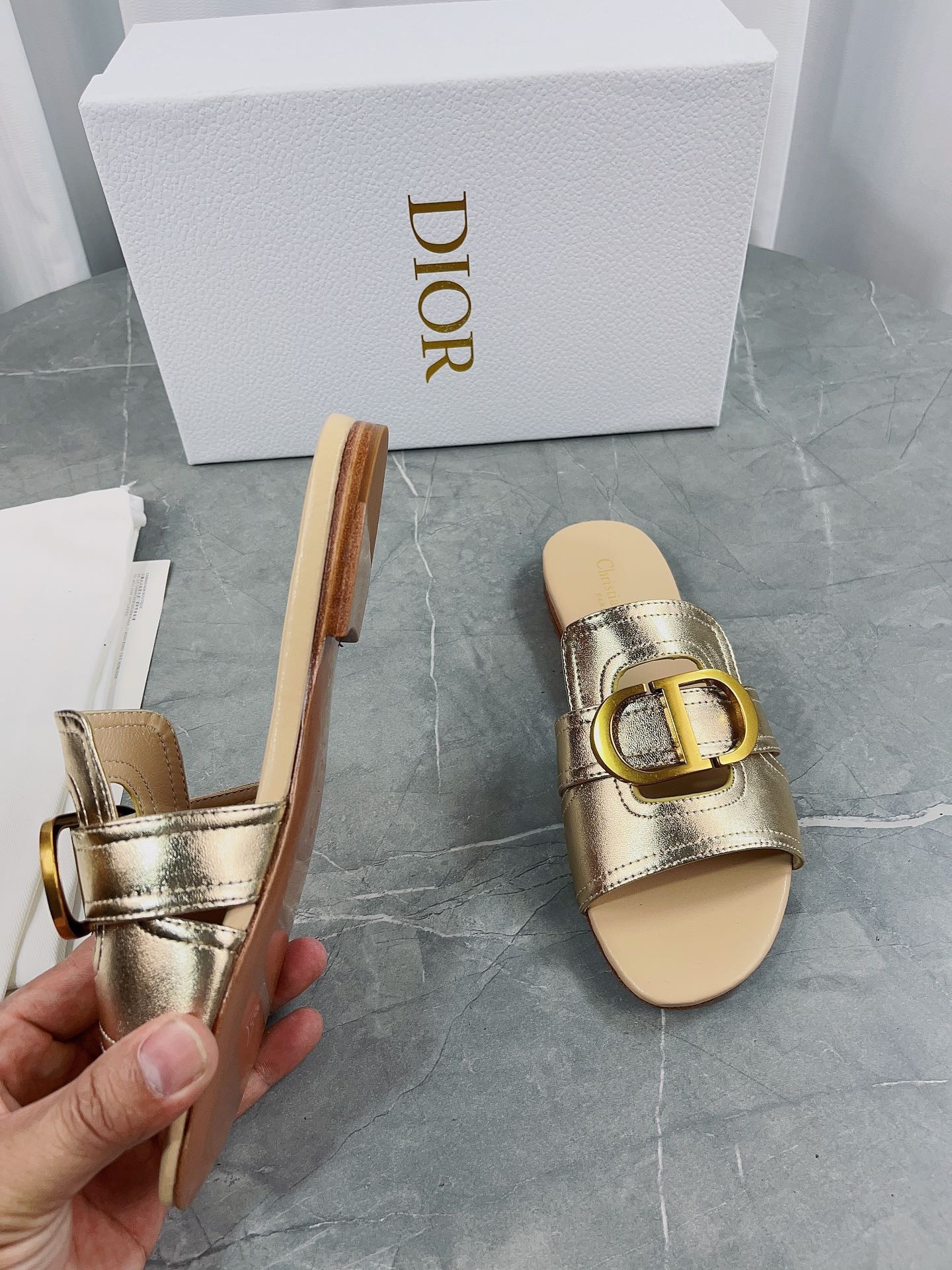 D*or 30 montaigne slides in gold metallic calfskin