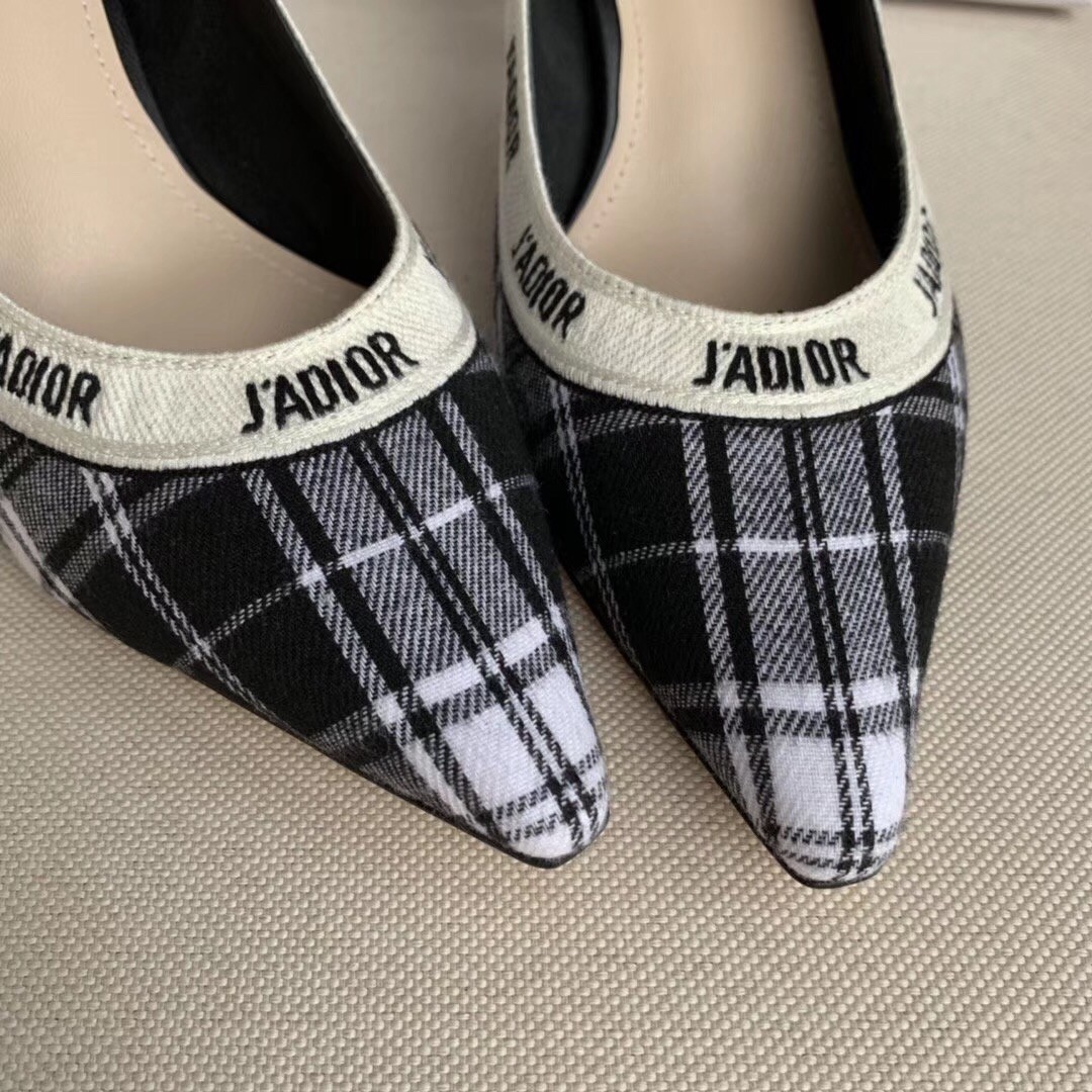 D*or j
