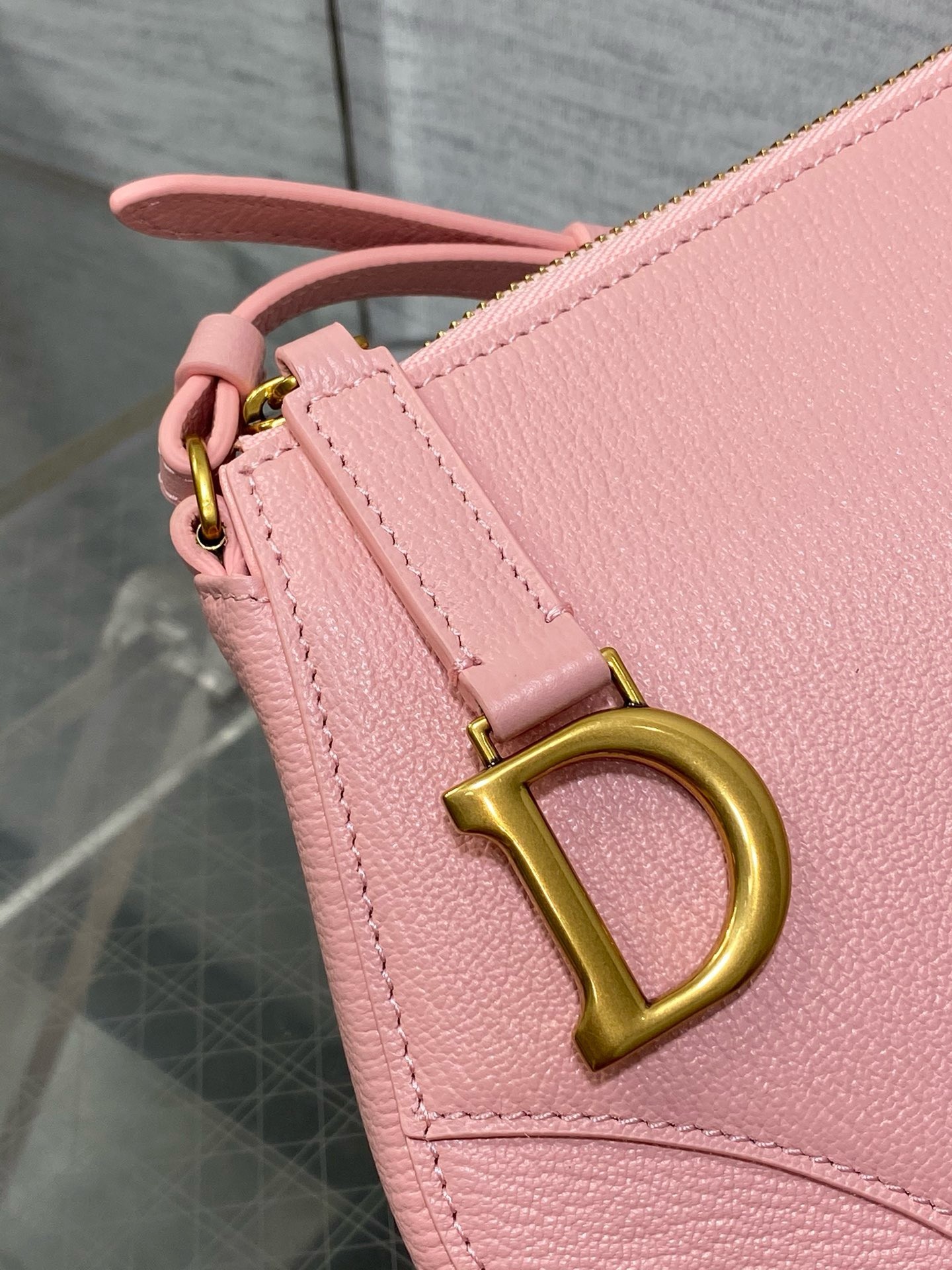 D*or saddle rodeo pouch in pink goatskin
