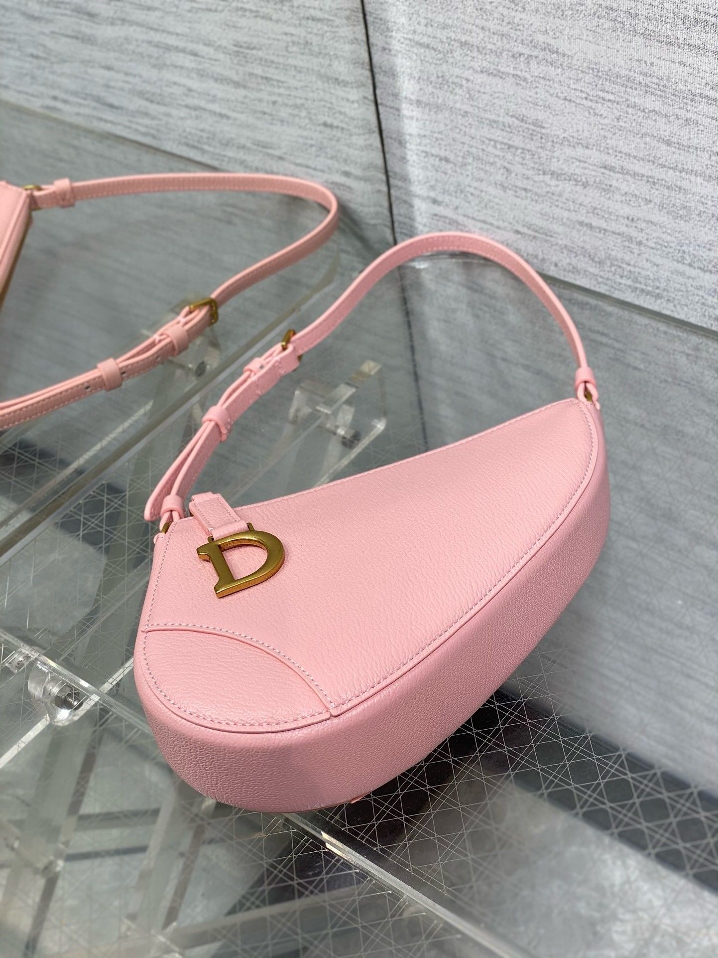 D*or saddle rodeo pouch in pink goatskin