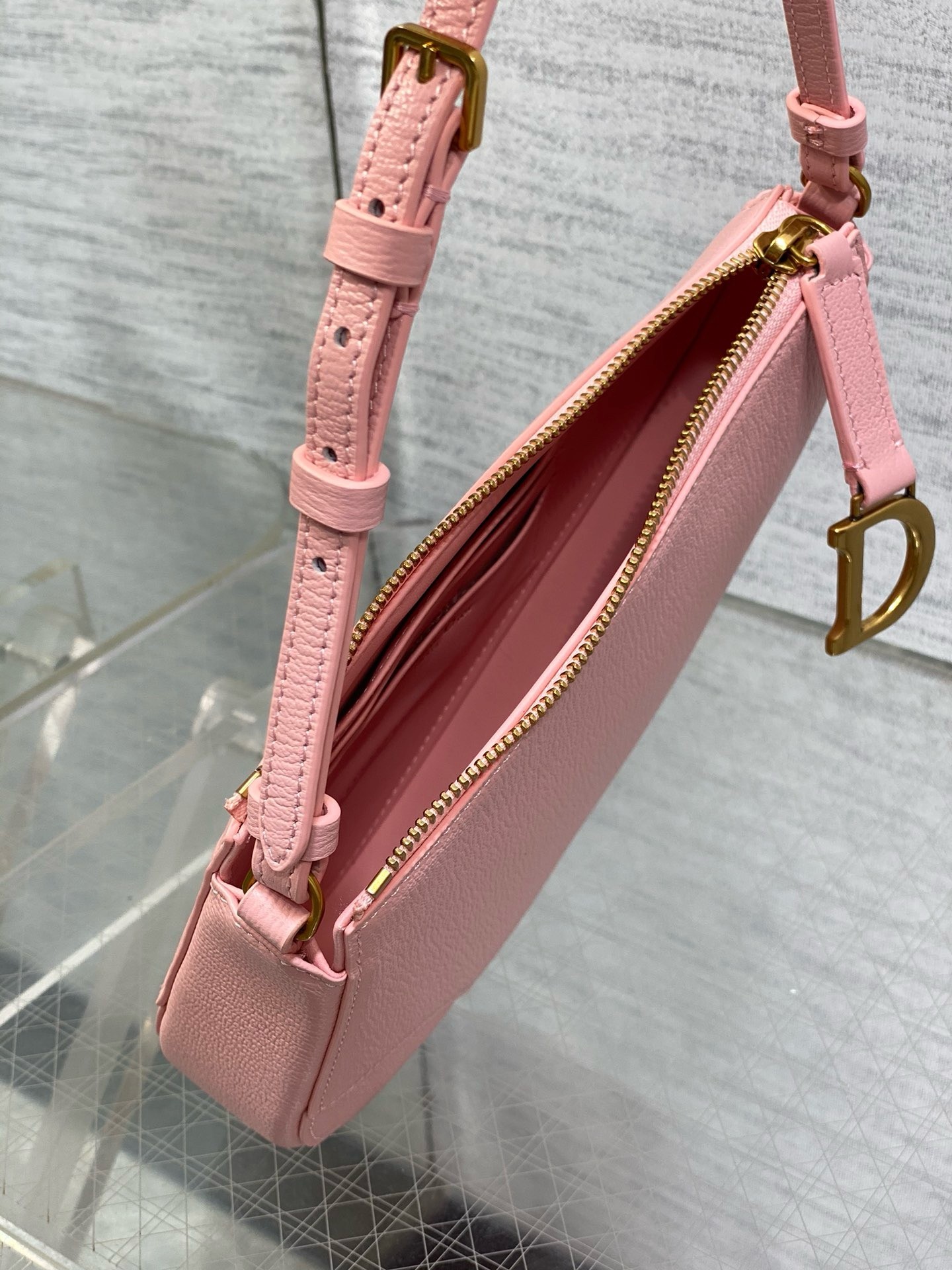 D*or saddle rodeo pouch in pink goatskin