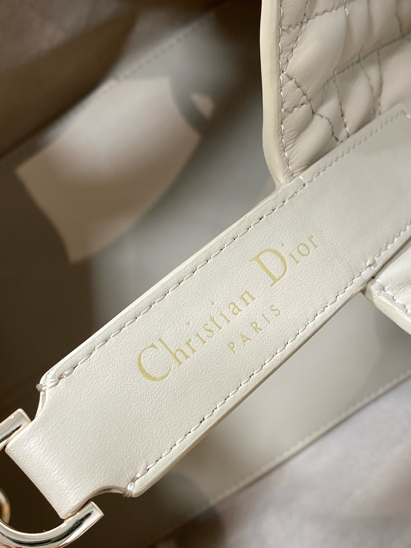 D*or toujours medium bag in beige macrocannage calfskin
