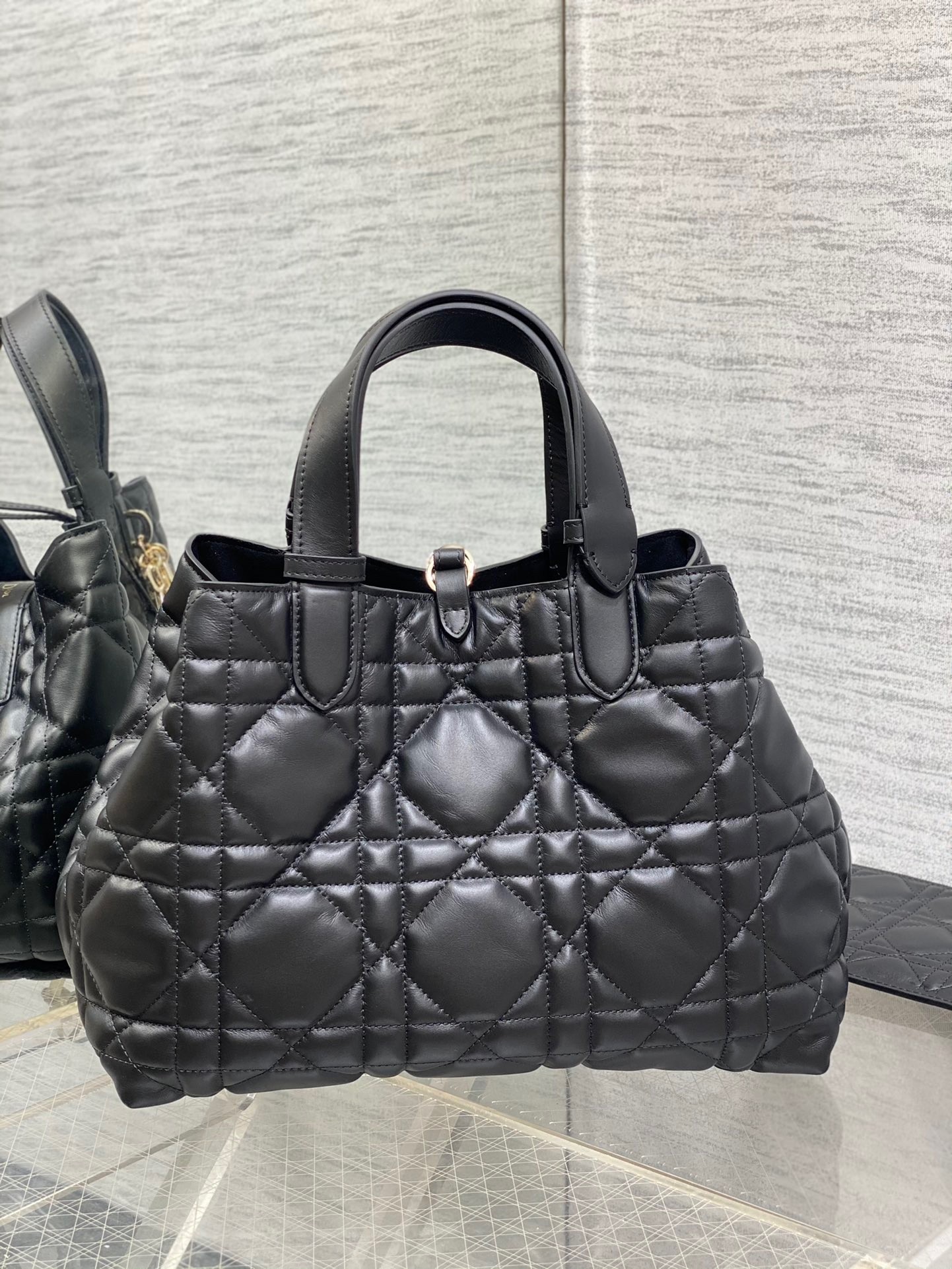 D*or toujours medium bag in black macrocannage calfskin