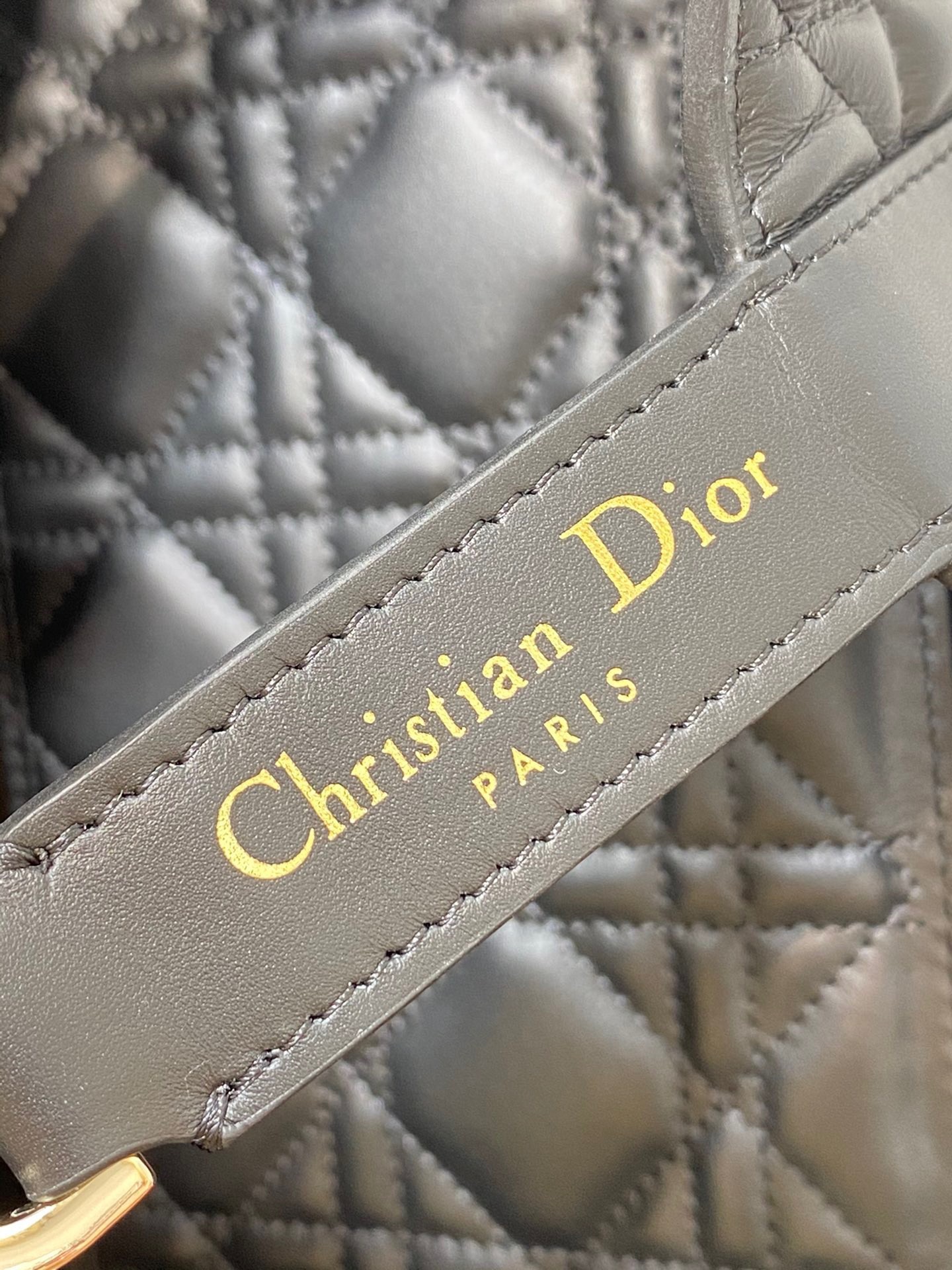 D*or toujours medium bag in black macrocannage calfskin