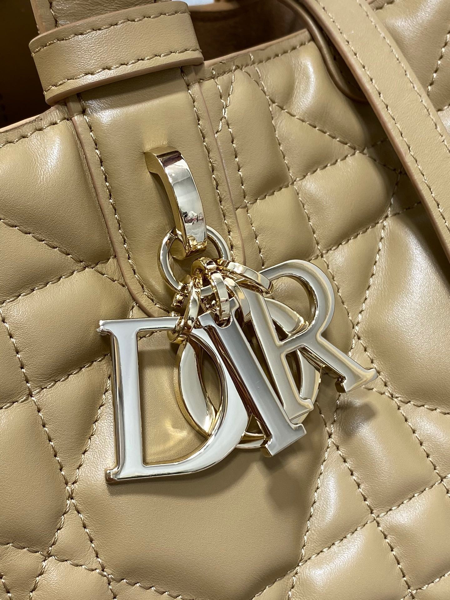 D*or toujours medium bag in tan macrocannage calfskin