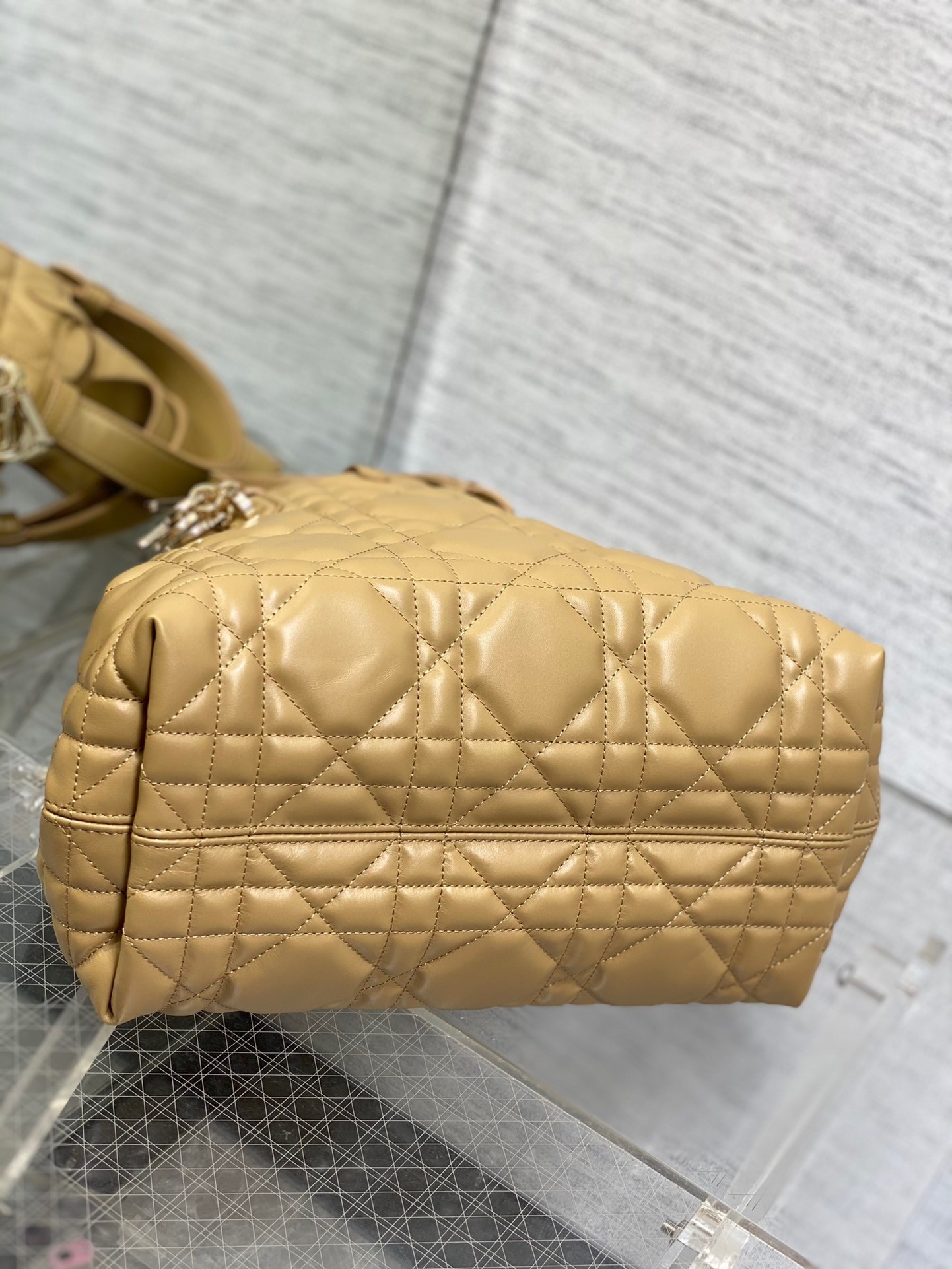 D*or toujours medium bag in tan macrocannage calfskin