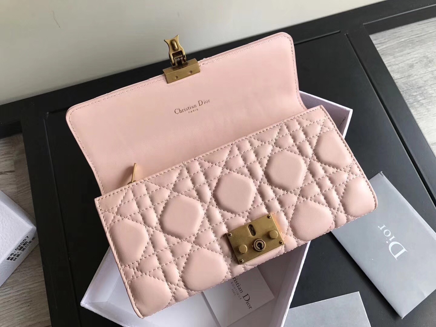D*or D*oraddict continental wallet in pink lambskin