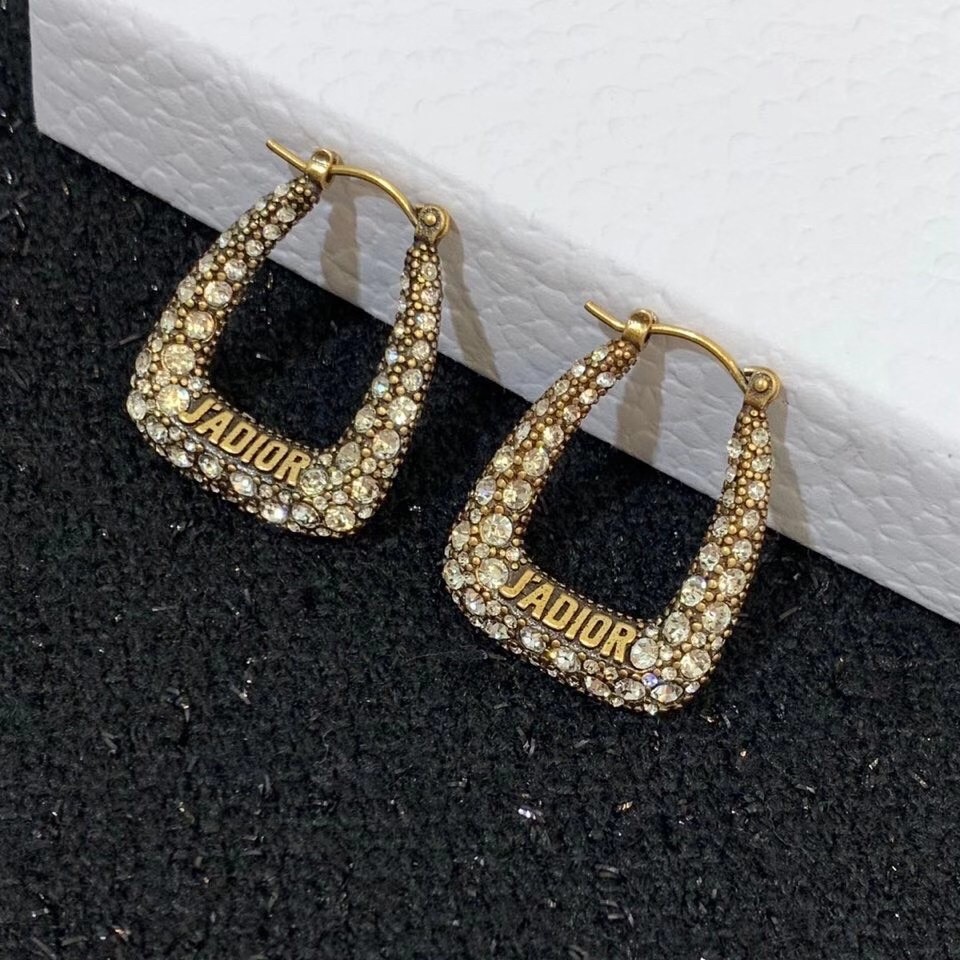 D*or j