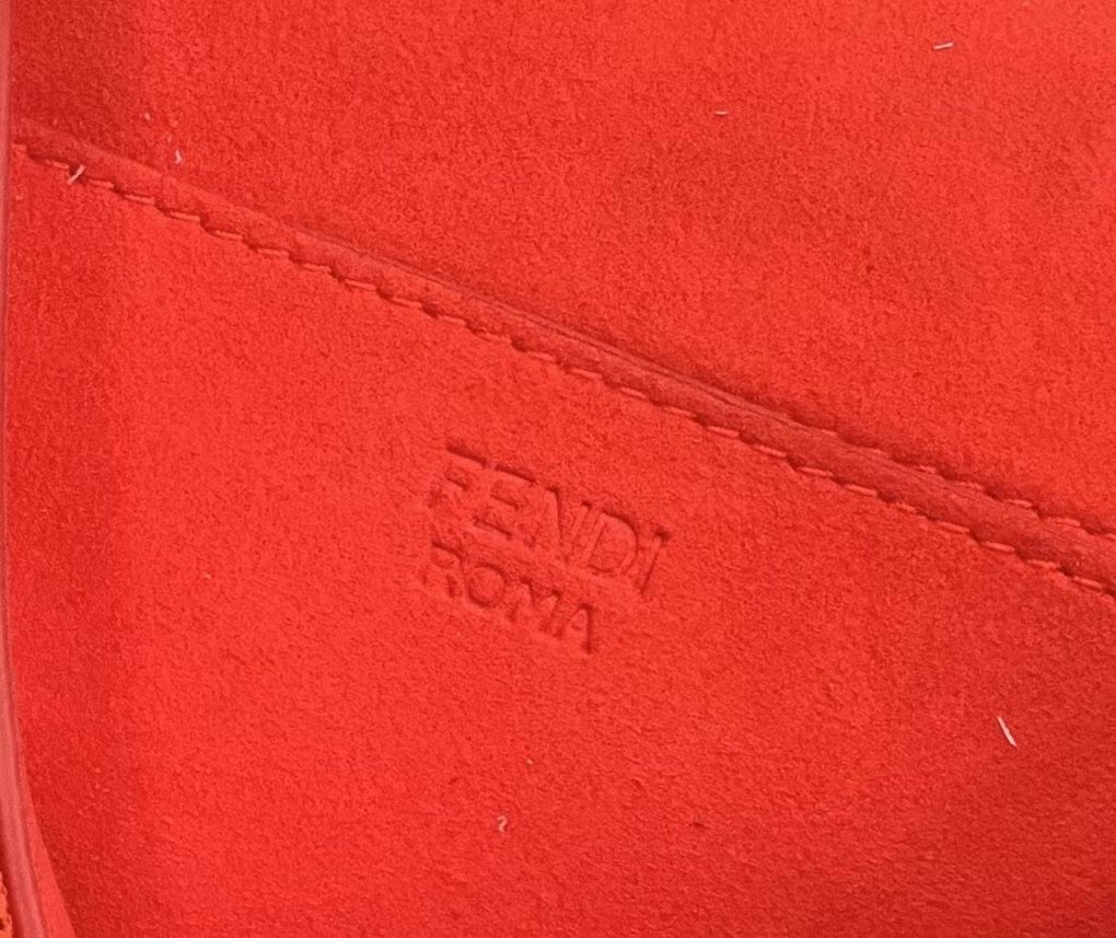 F**di midi baguette chain bag in piment ff fabric