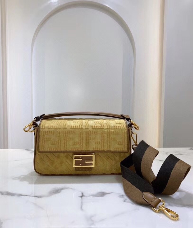 F**di baguette medium bag in natural straw