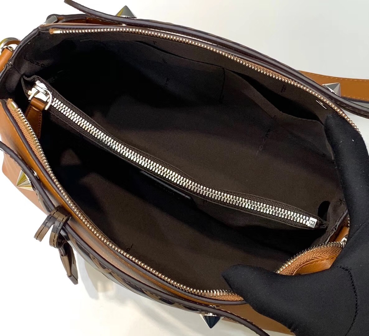 F**di tan by the way medium bag with ff handles