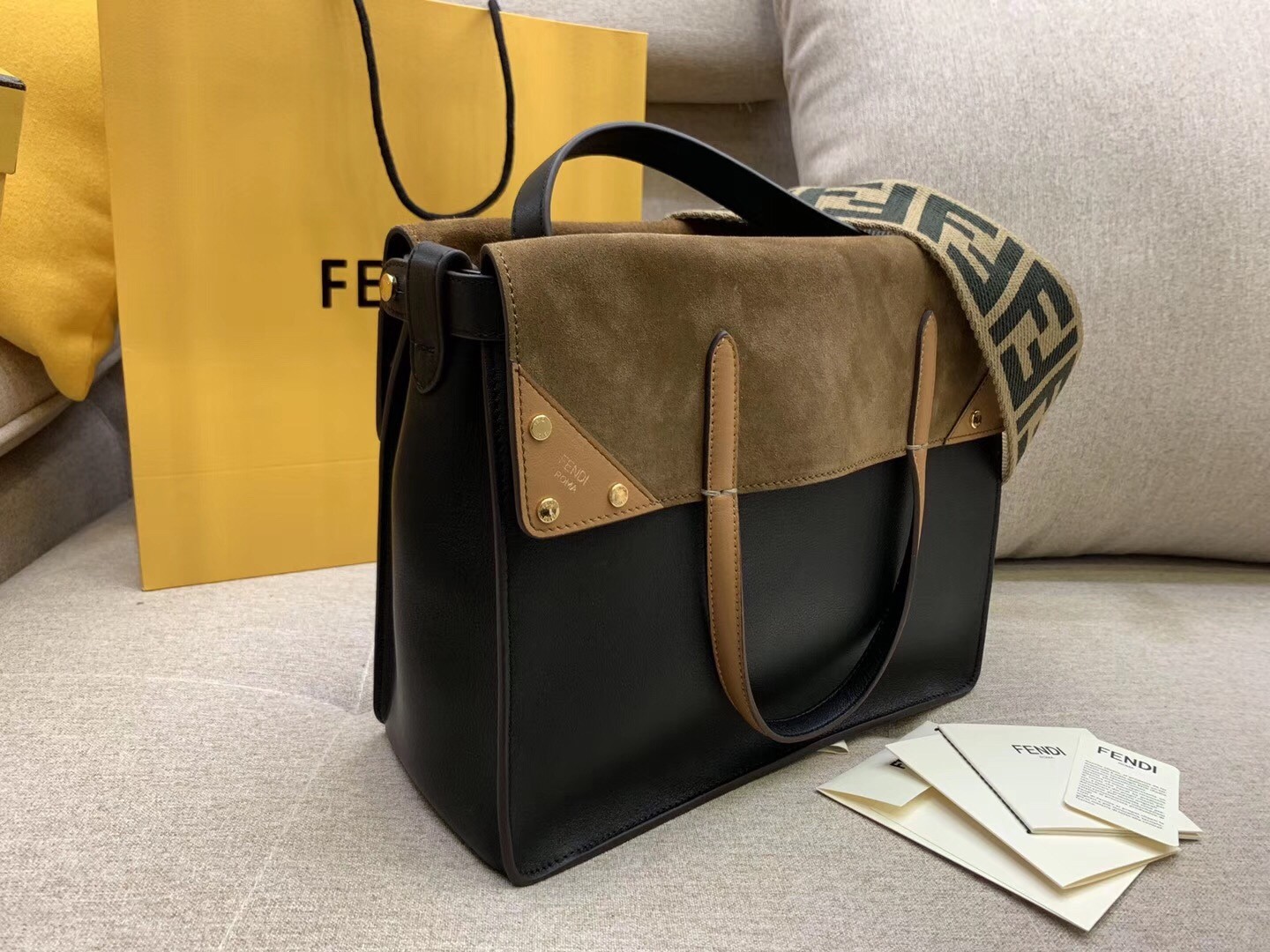 F**di large flip tote bag in black calfskin