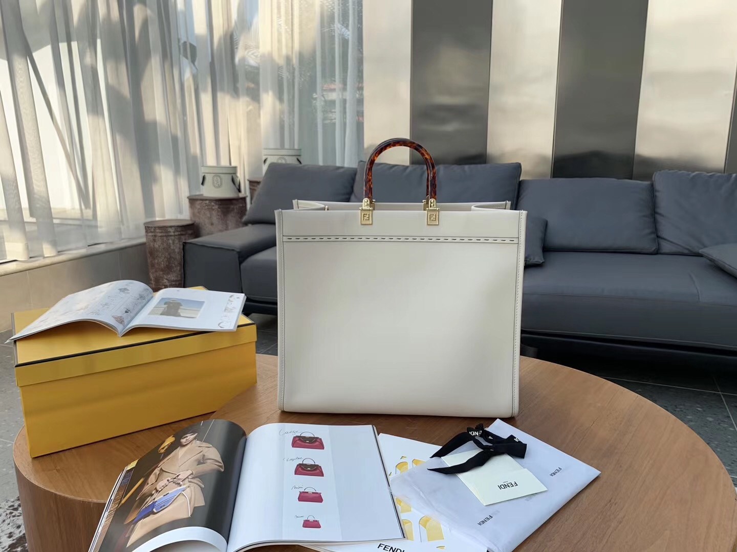 F**di sunshine shopper bag in white calfskin