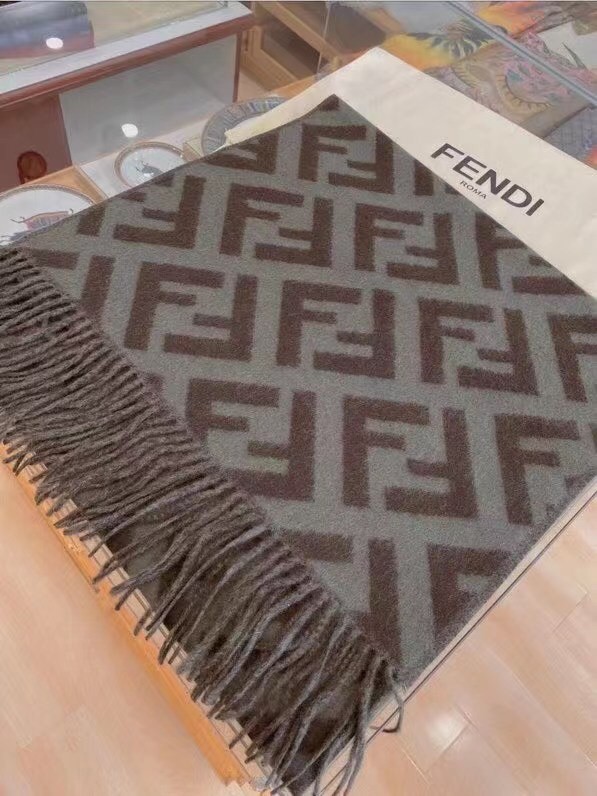 F**di green cashmere ff long scarf