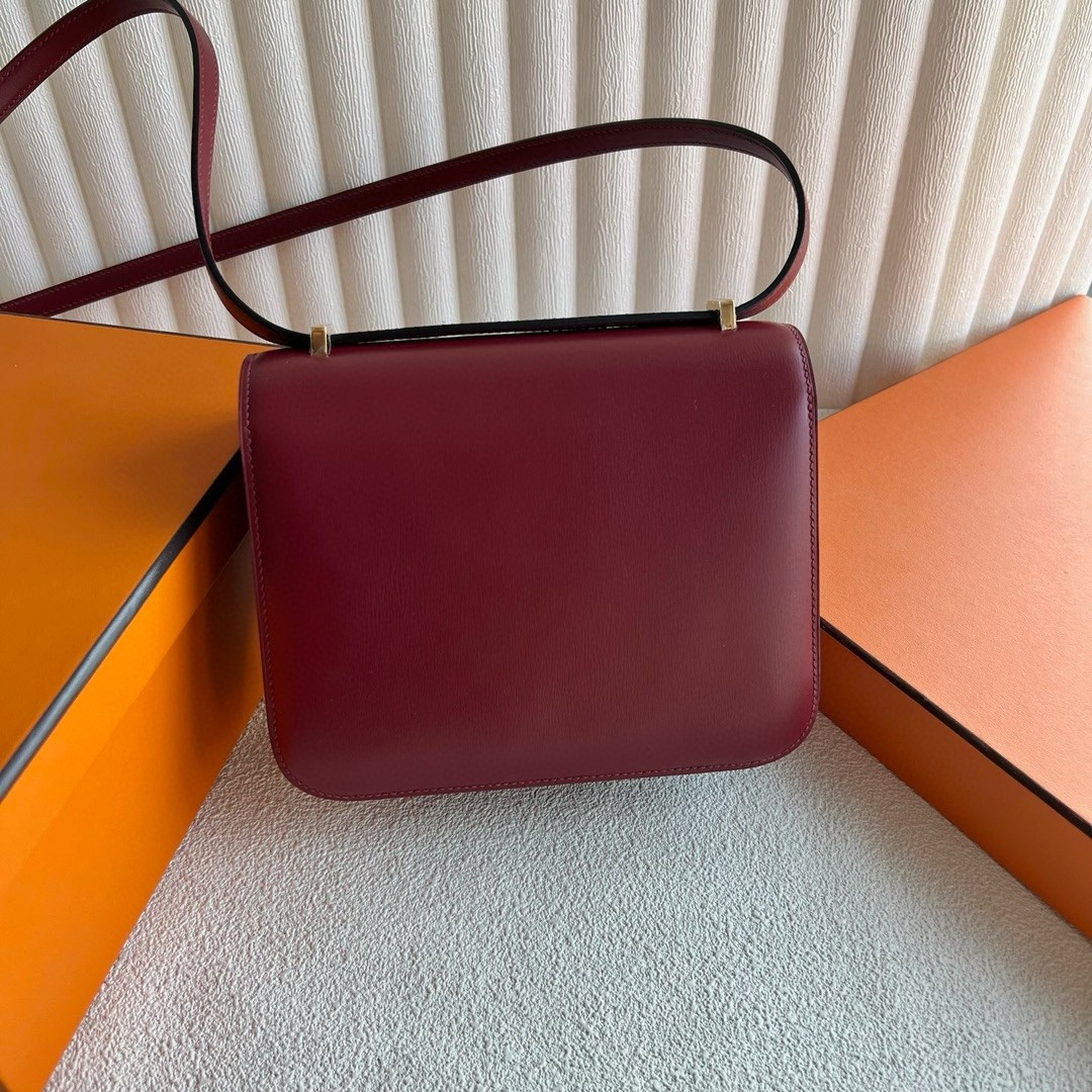 H**mes constance enamel 18 handmade bag in rouge h box calfskin