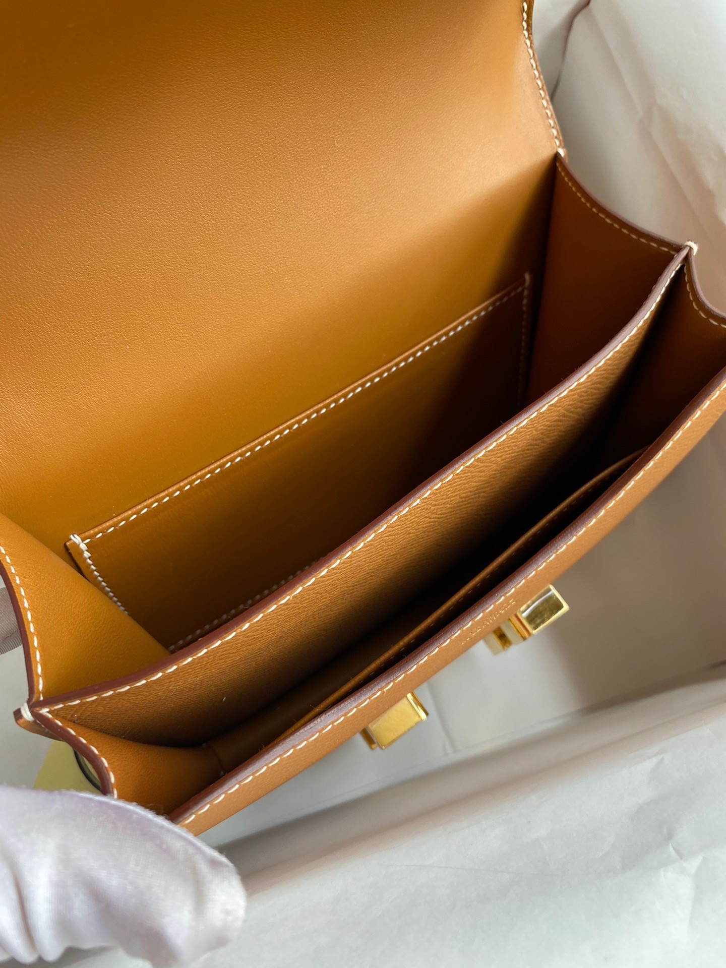 H**mes constance 18 handmade bag in gold epsom calfskin