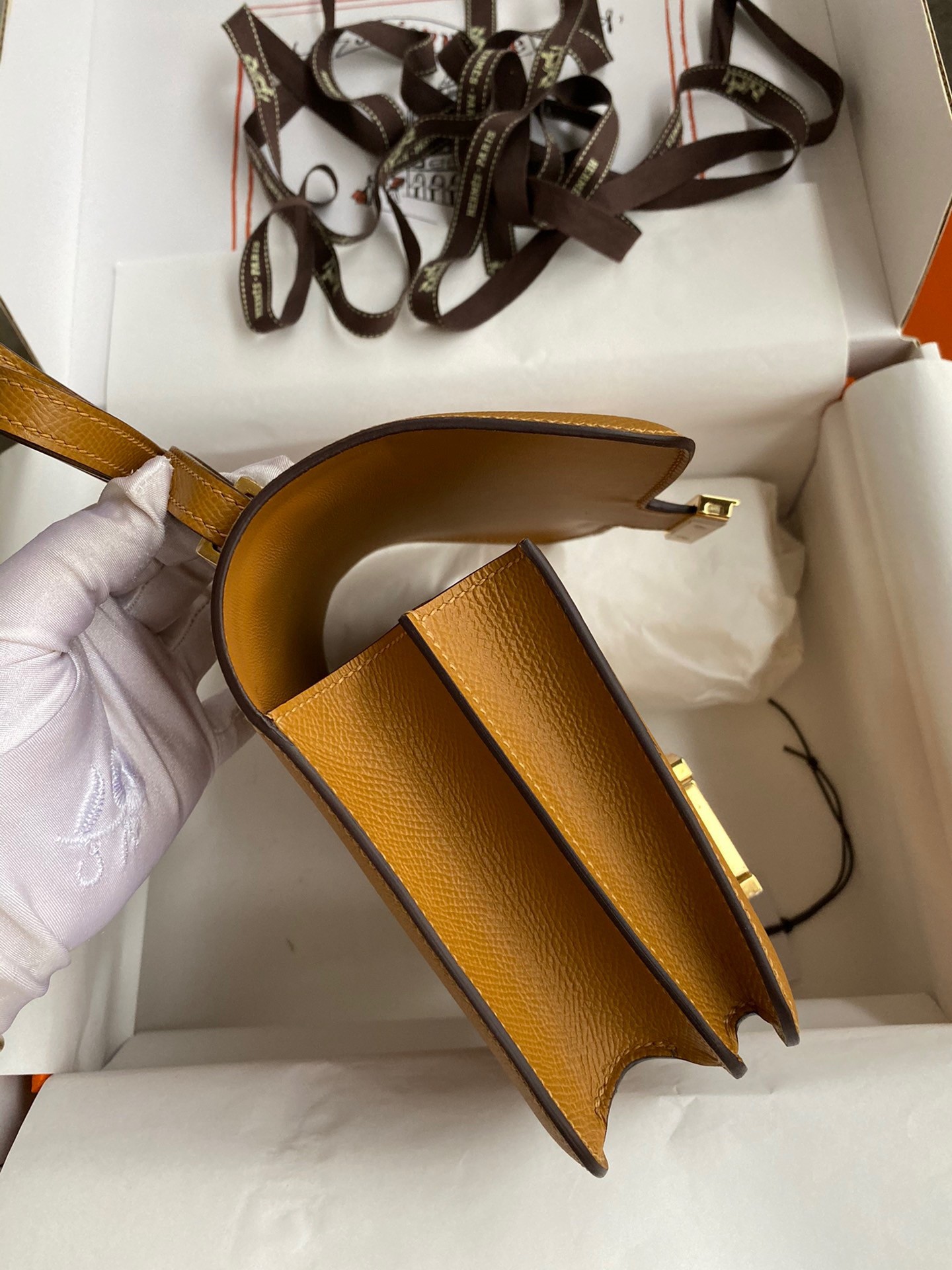 H**mes constance 18 handmade bag in sesame epsom calfskin