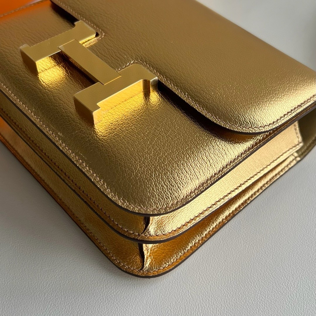 H**mes constance 1-18 mirror bag in dore metallic chevre mysore leather