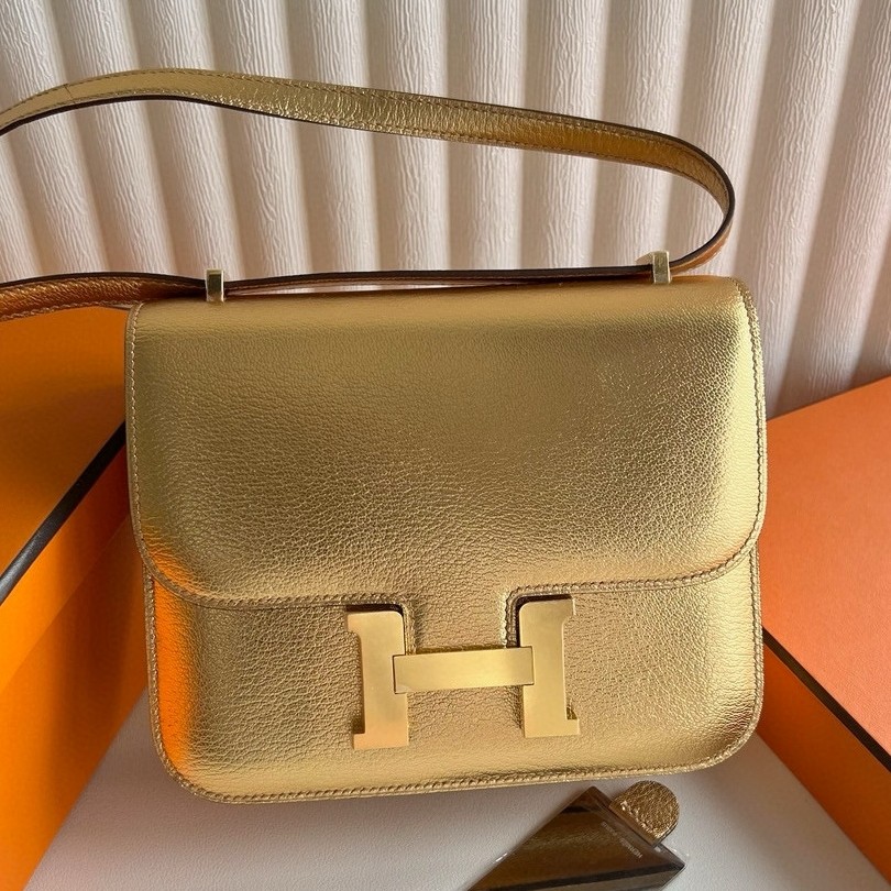 H**mes constance 1-18 mirror bag in dore metallic chevre mysore leather