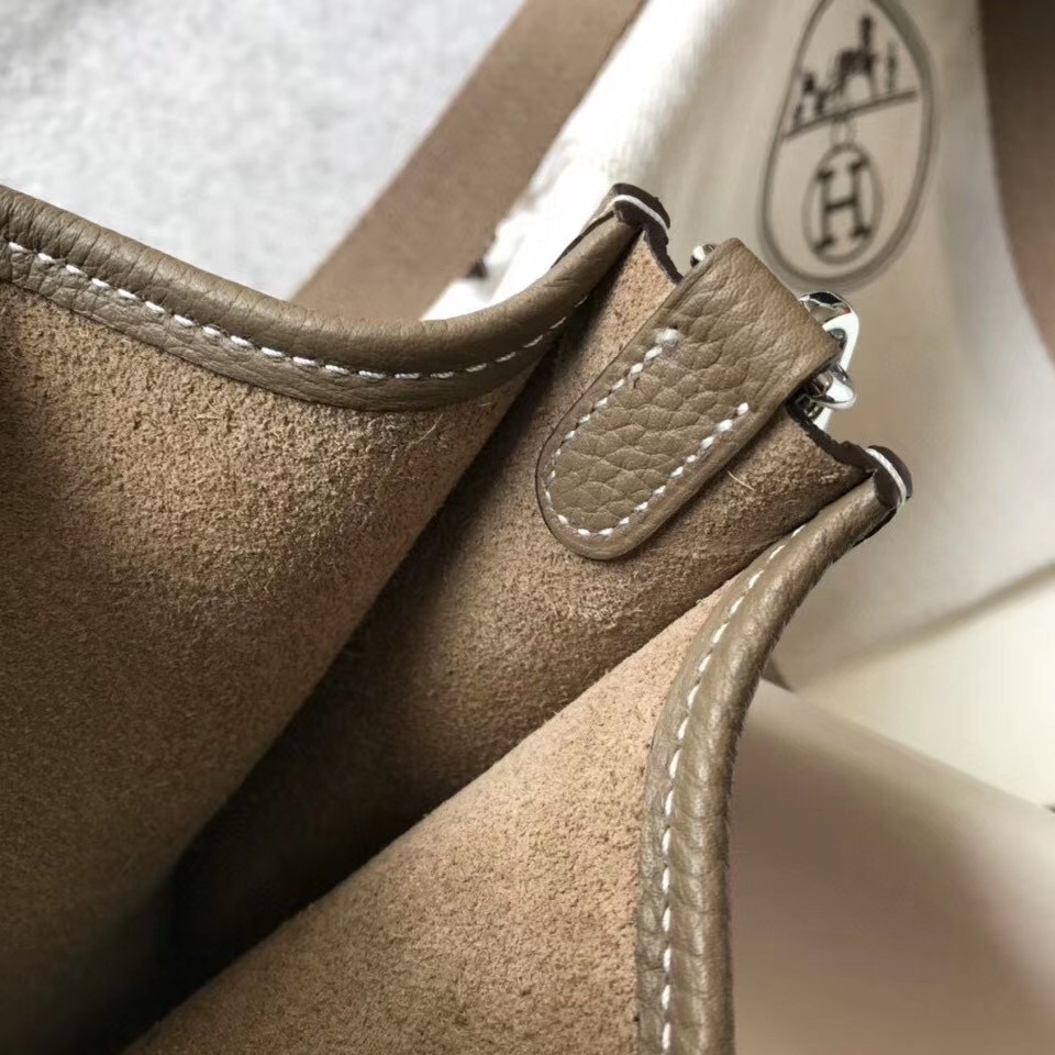 H**mes evelyne iii tpm mini bag in taupe clemence leather