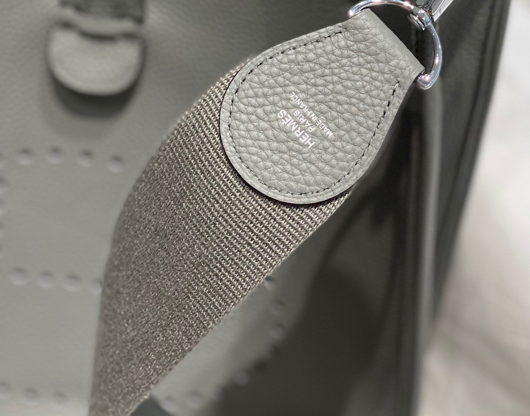 H**mes evelyne iii 29 bag in gris meyer clemence leather