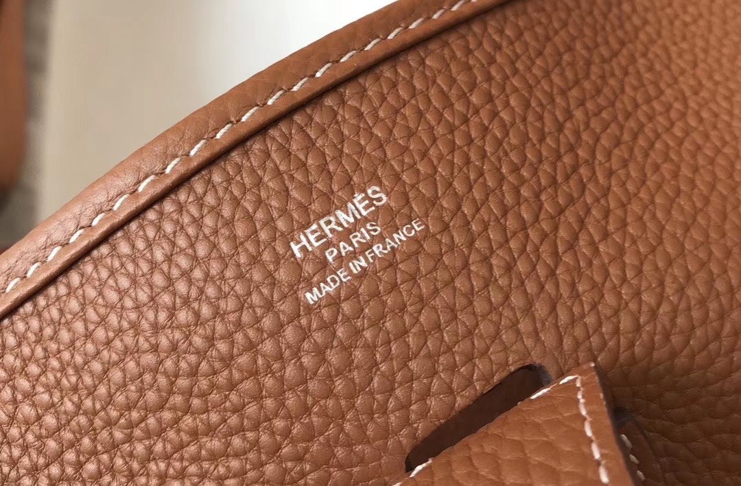 H**mes evelyne iii 29 pm bag in gold clemence leather