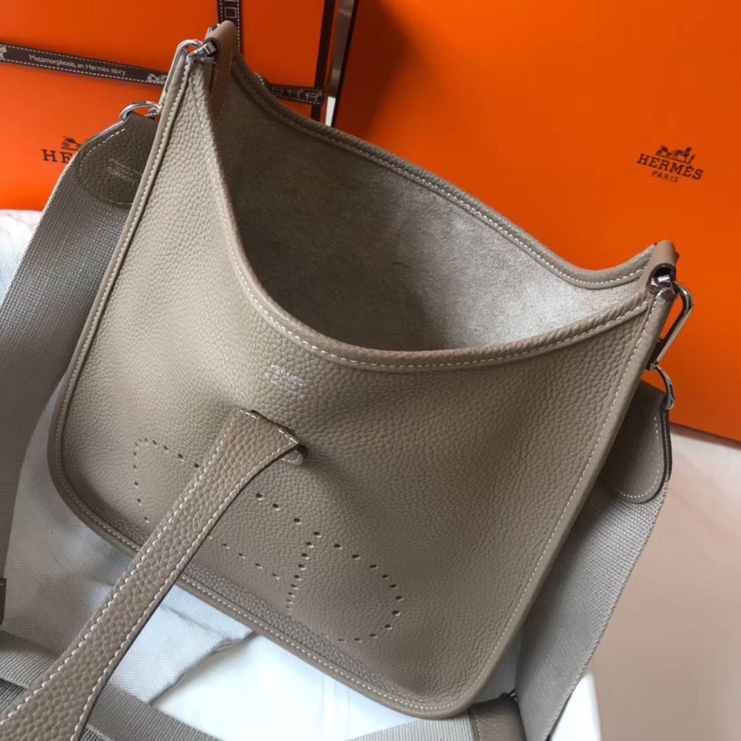 H**mes evelyne iii 29 pm bag in tourterelle clemence leather
