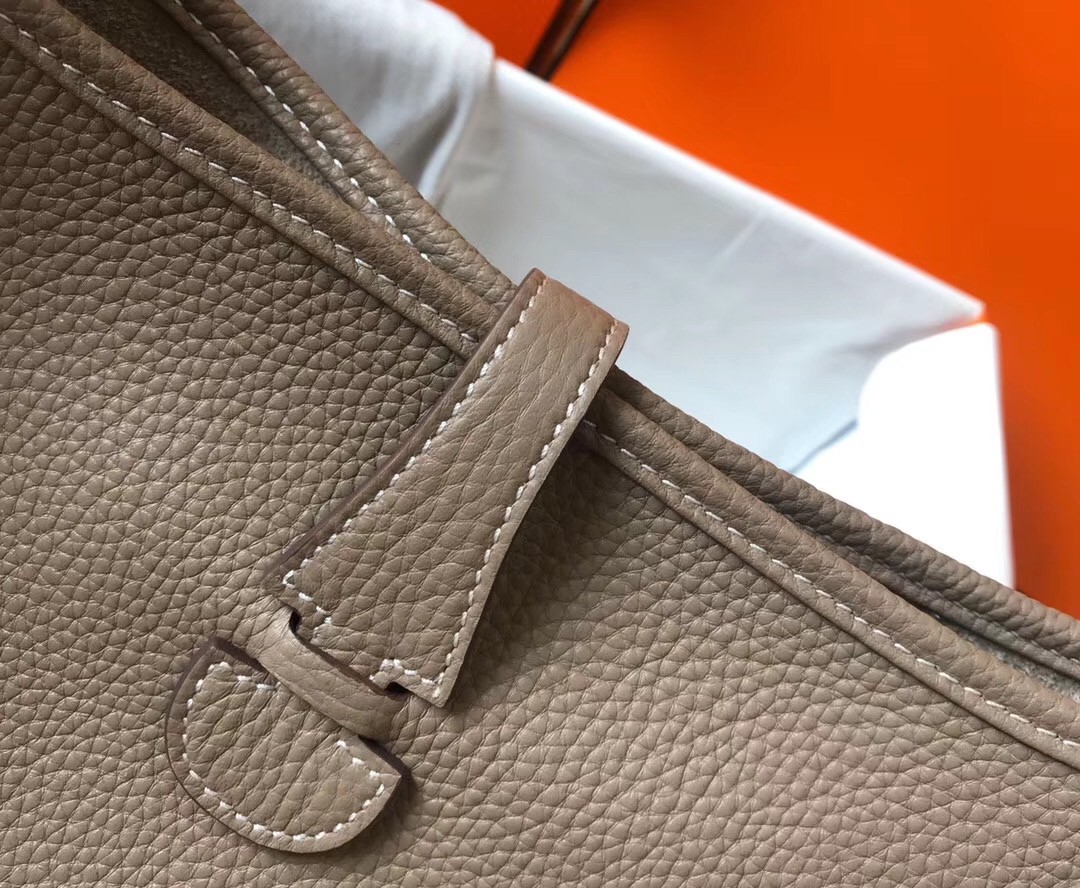 H**mes evelyne iii 29 pm bag in tourterelle clemence leather