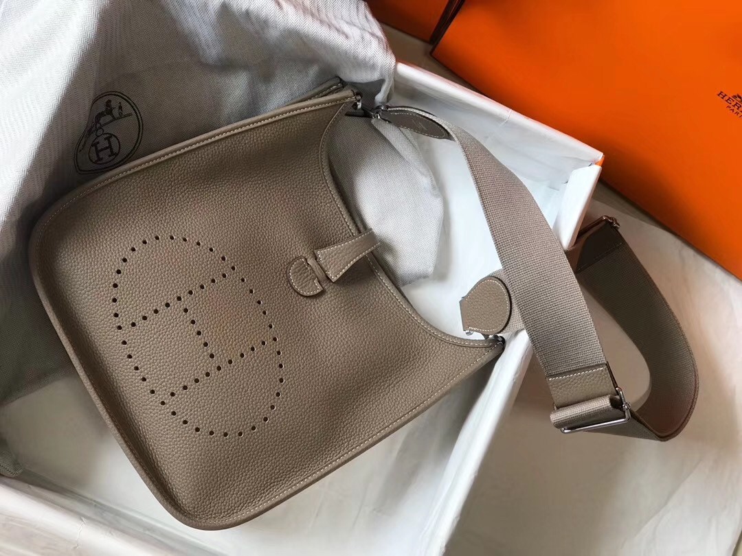 H**mes evelyne iii 29 pm bag in tourterelle clemence leather