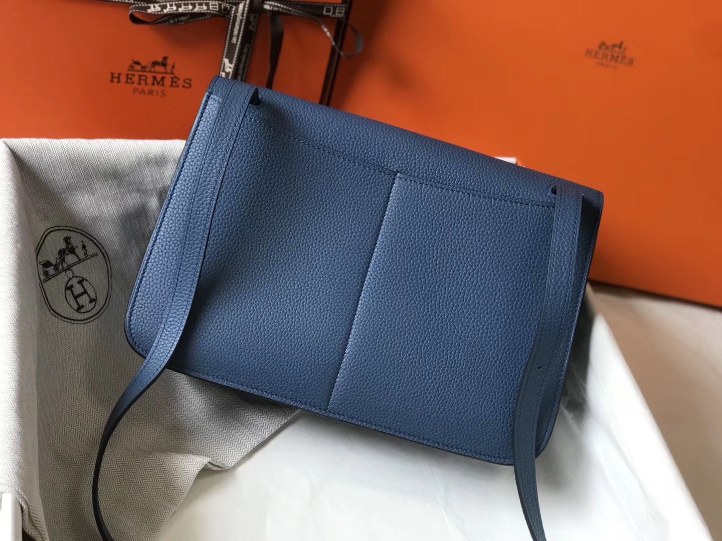 H**mes halzan 31cm bag in blue agate clemence leather