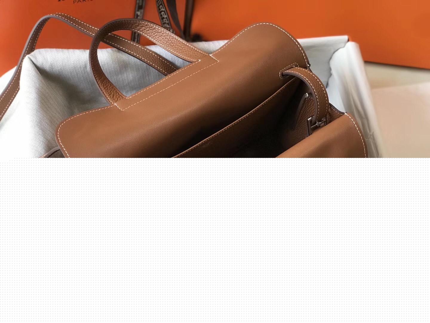 H**mes halzan 31cm bag in gold clemence leather
