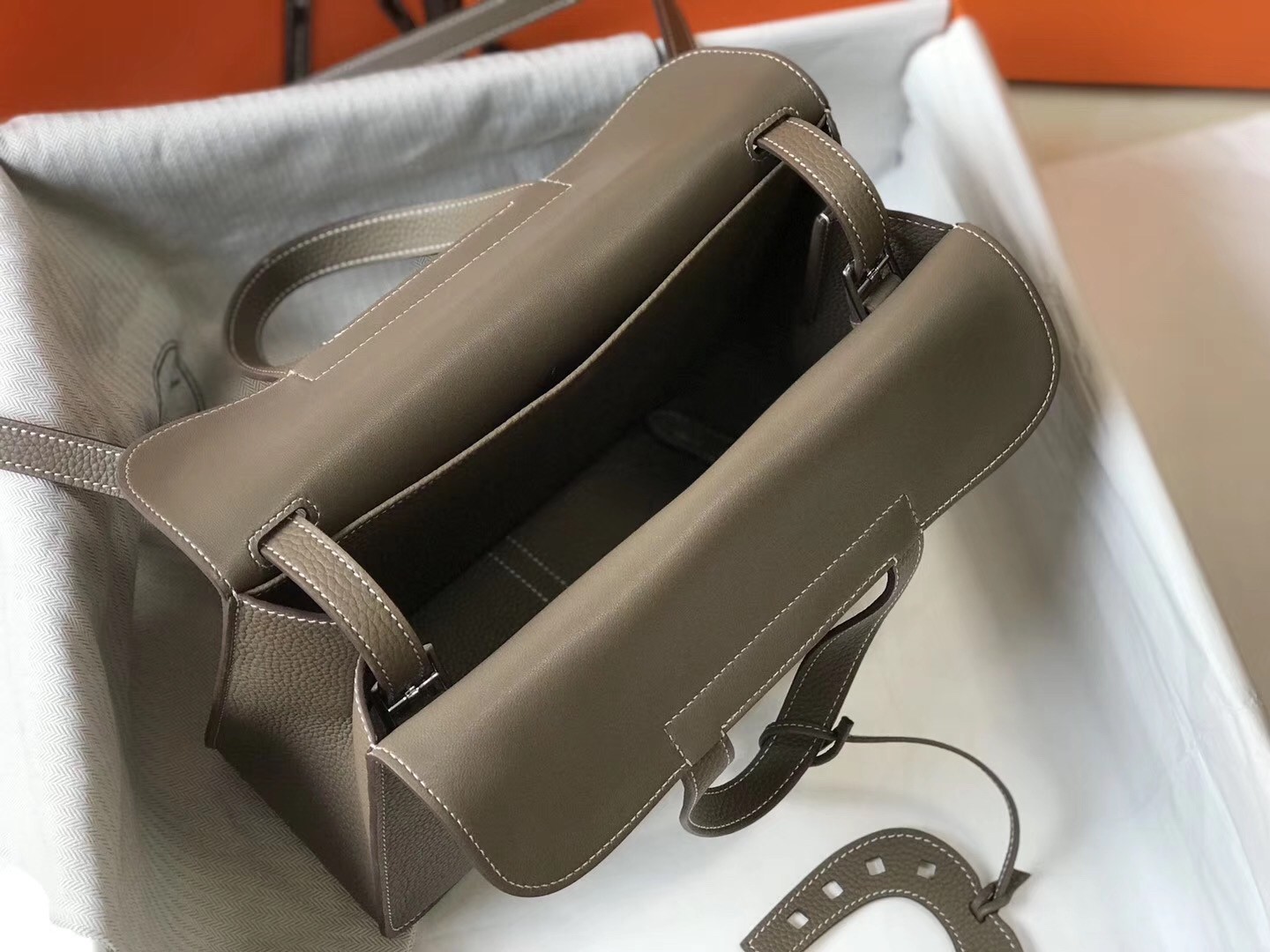 H**mes halzan 31cm bag in taupe clemence leather