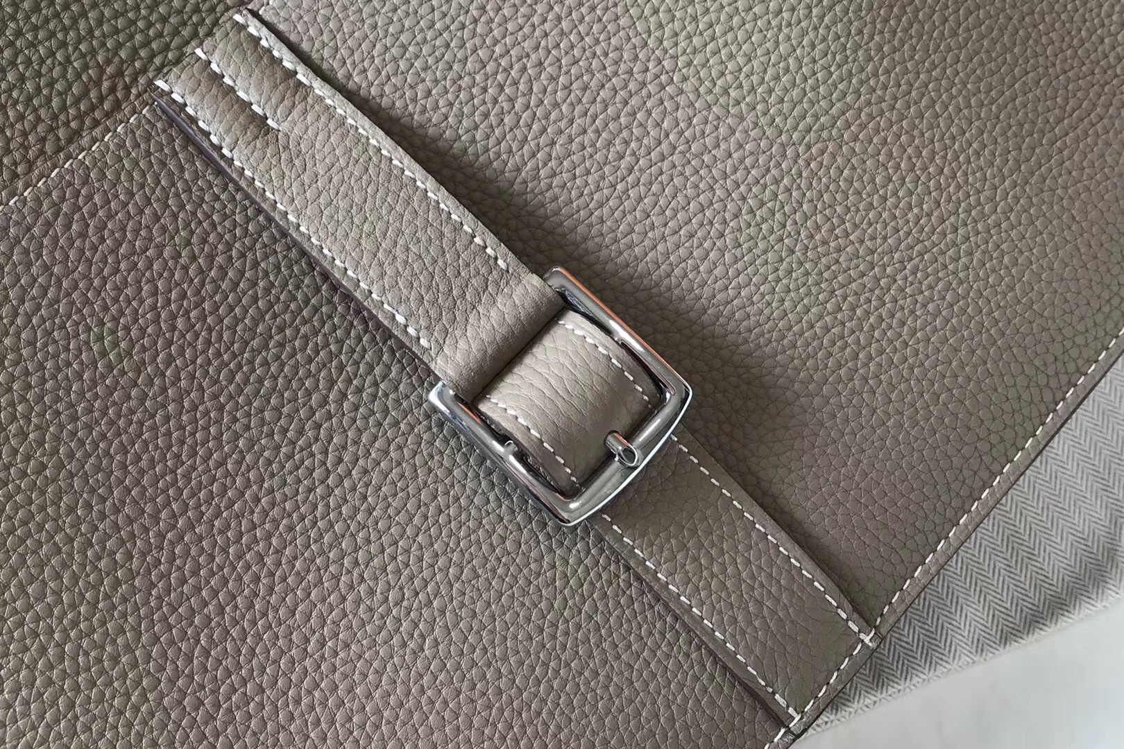 H**mes halzan 31cm bag in grey clemence leather