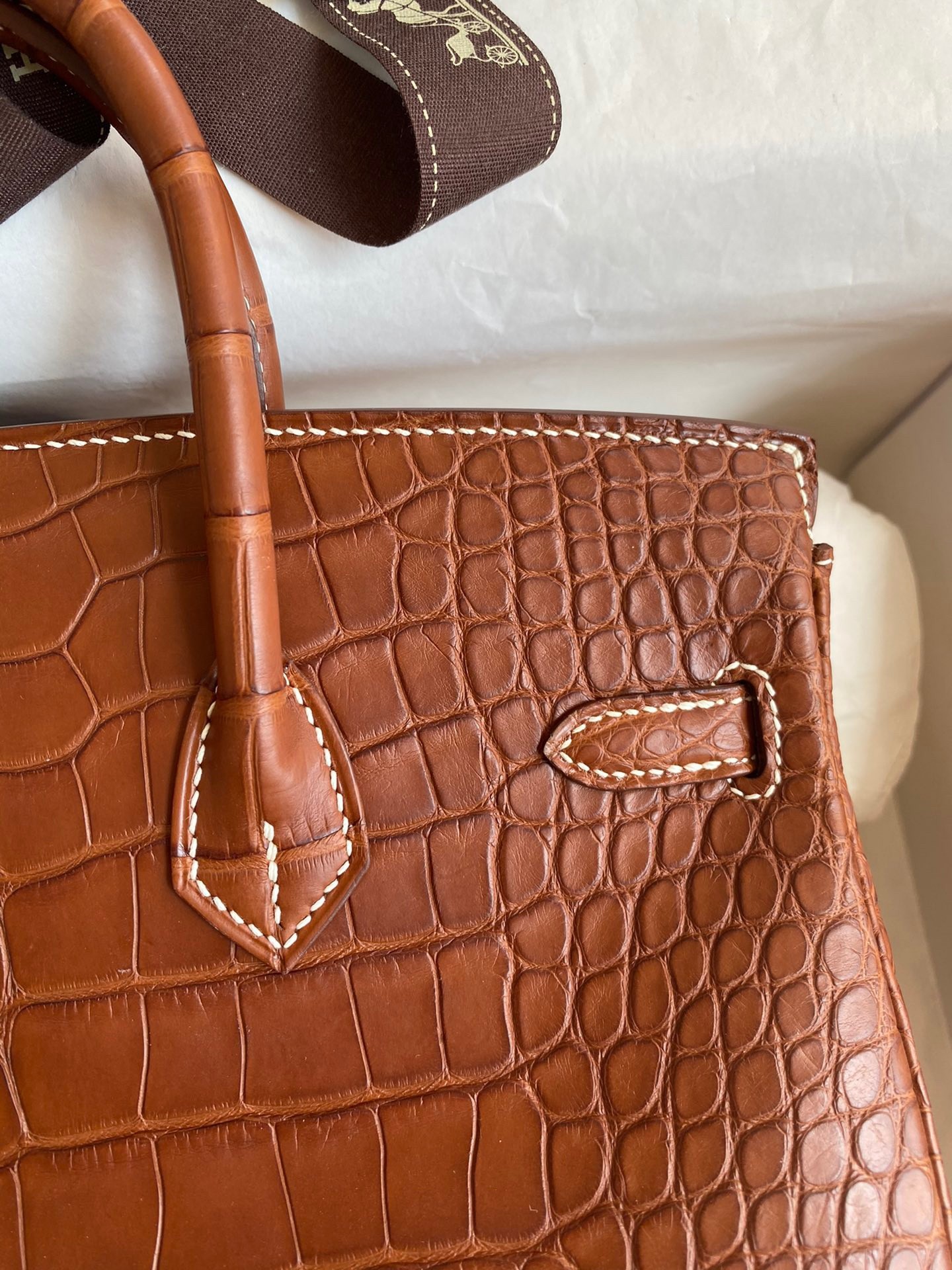 H**mes birkin 25 retourne handmade bag in gold matte alligator leather