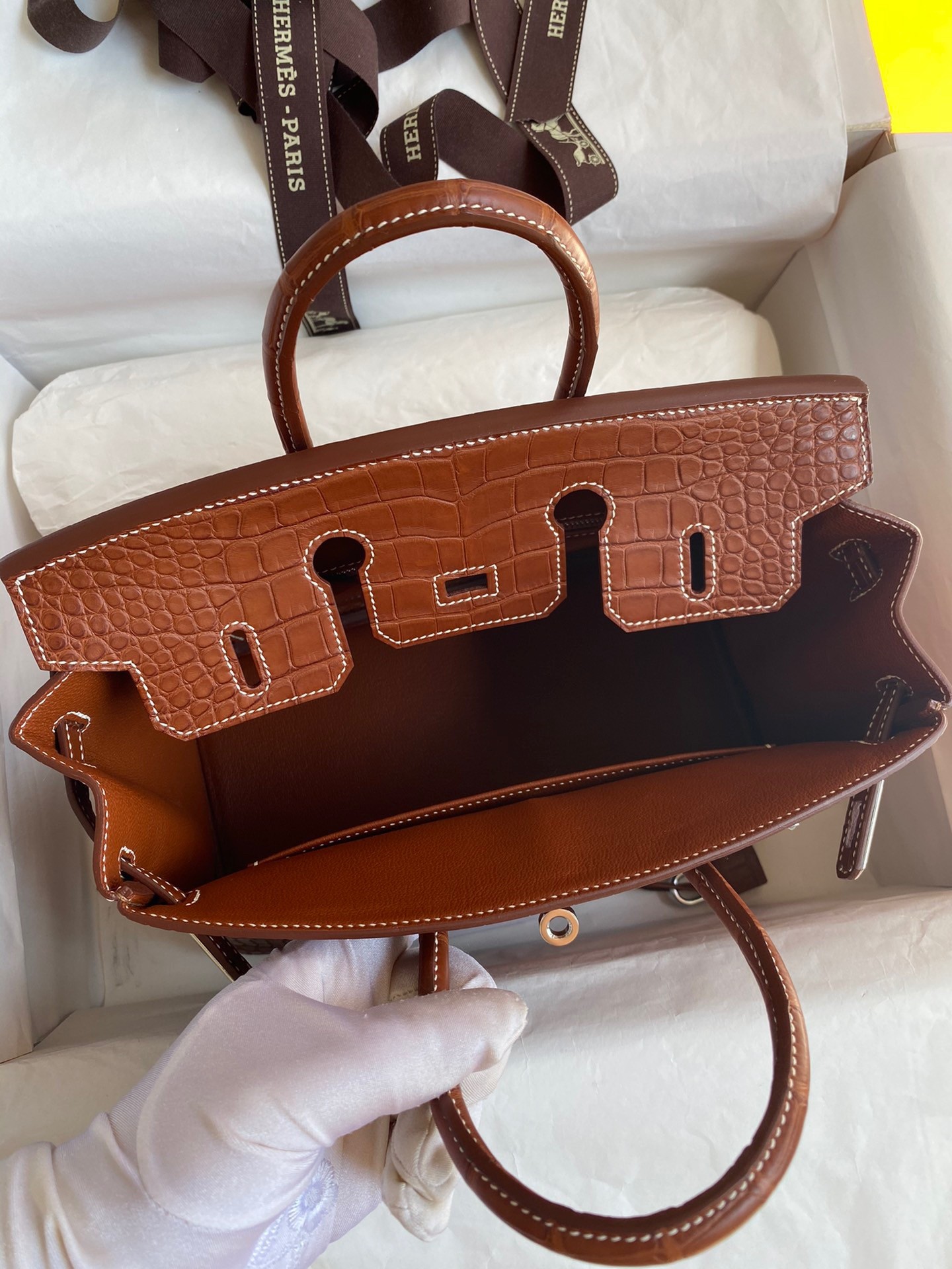 H**mes birkin 25 retourne handmade bag in gold matte alligator leather