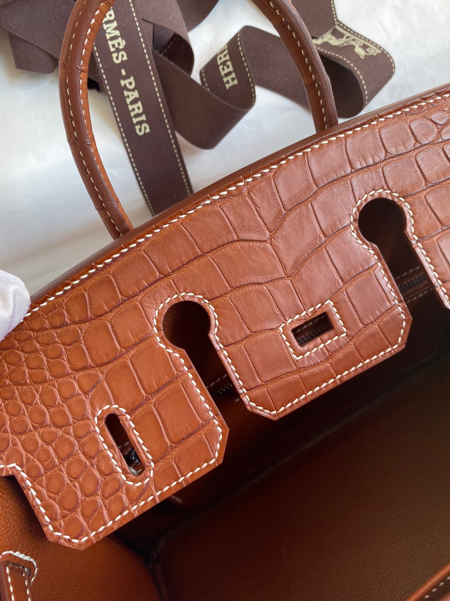 H**mes birkin 25 retourne handmade bag in gold matte alligator leather